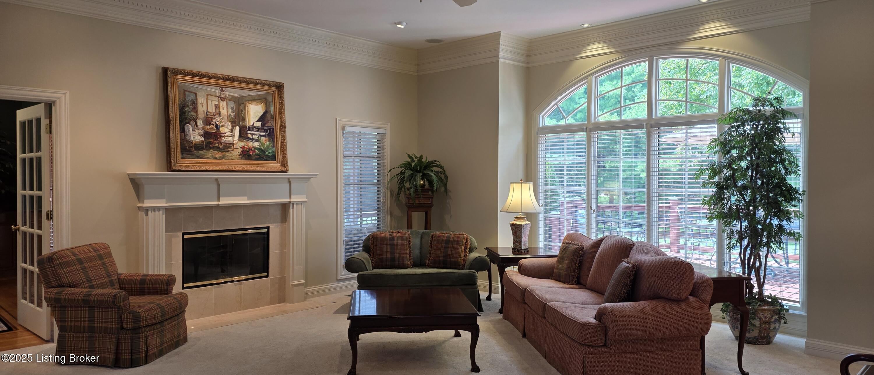 7210 Hunters Run Dr
