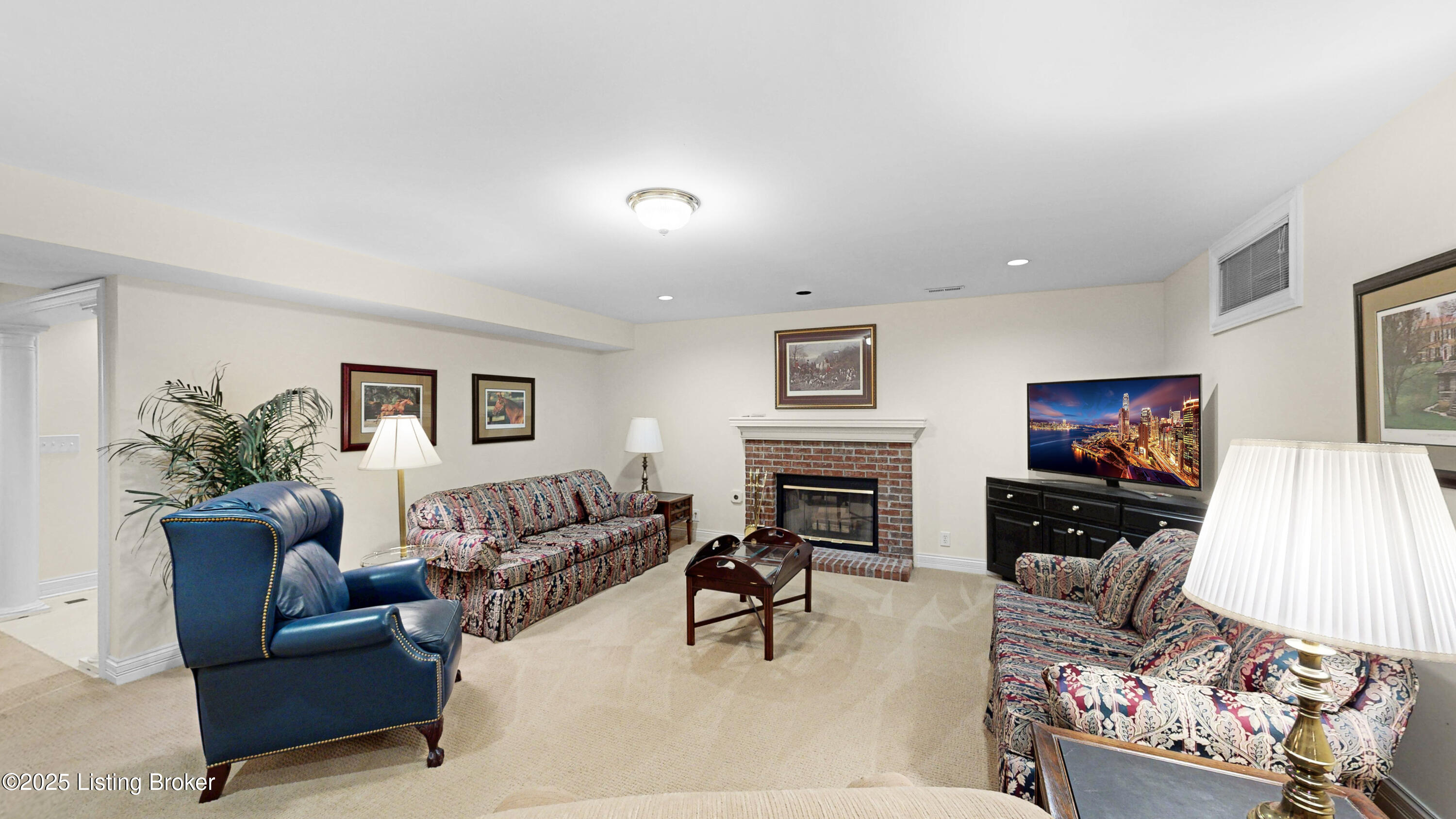 7210 Hunters Run Dr