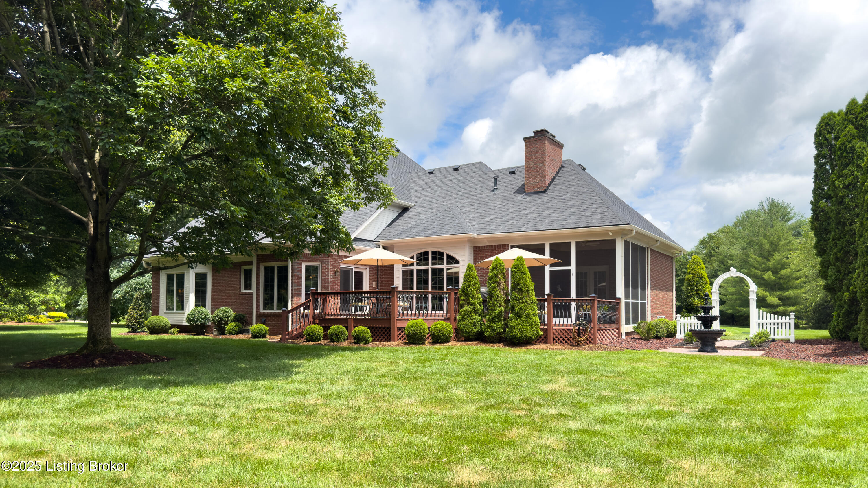 7210 Hunters Run Dr