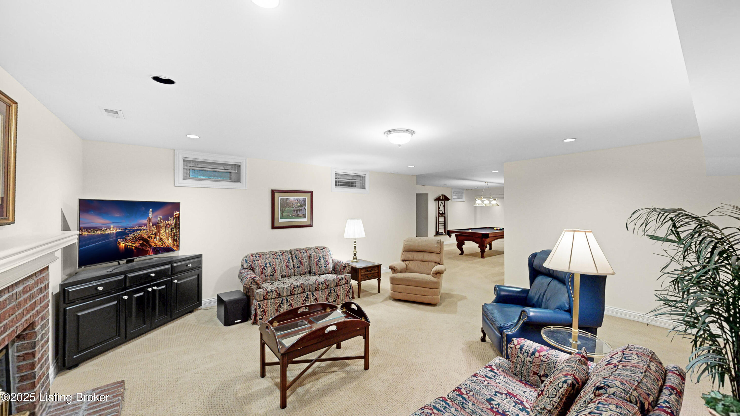 7210 Hunters Run Dr
