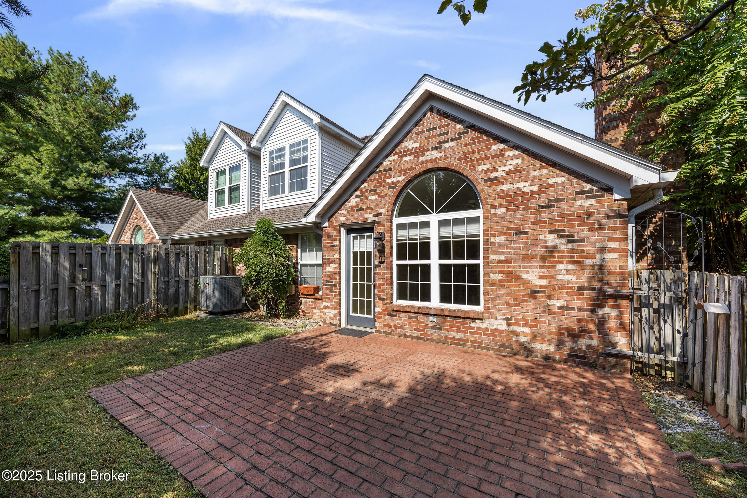 4438 Buttonbush Glen Dr