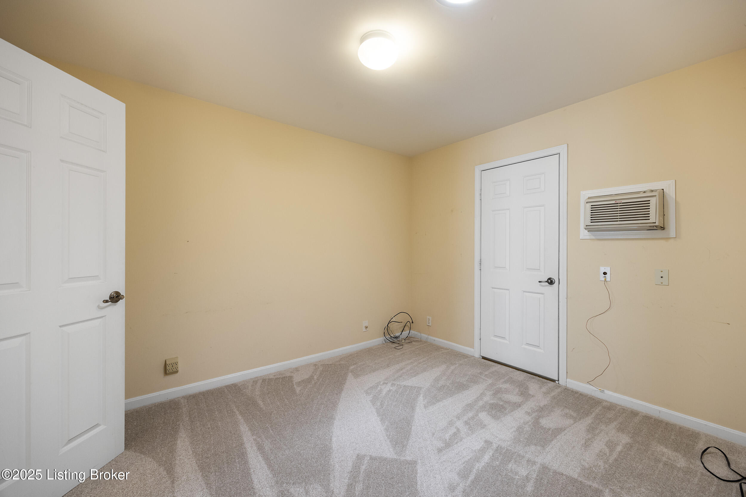 4438 Buttonbush Glen Dr