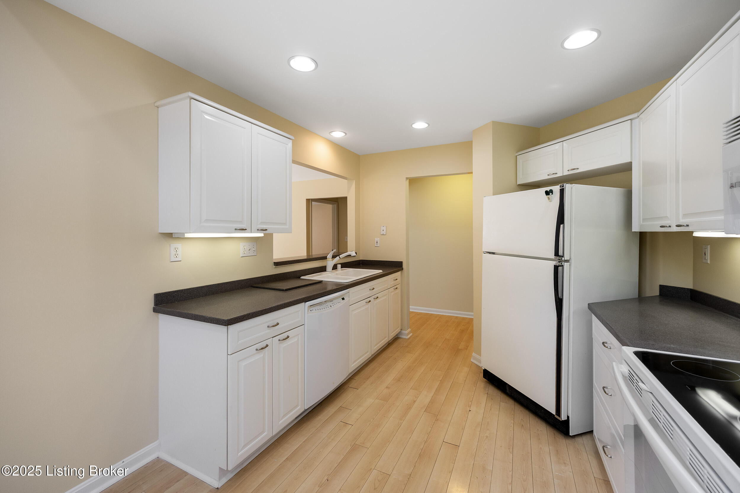 4438 Buttonbush Glen Dr