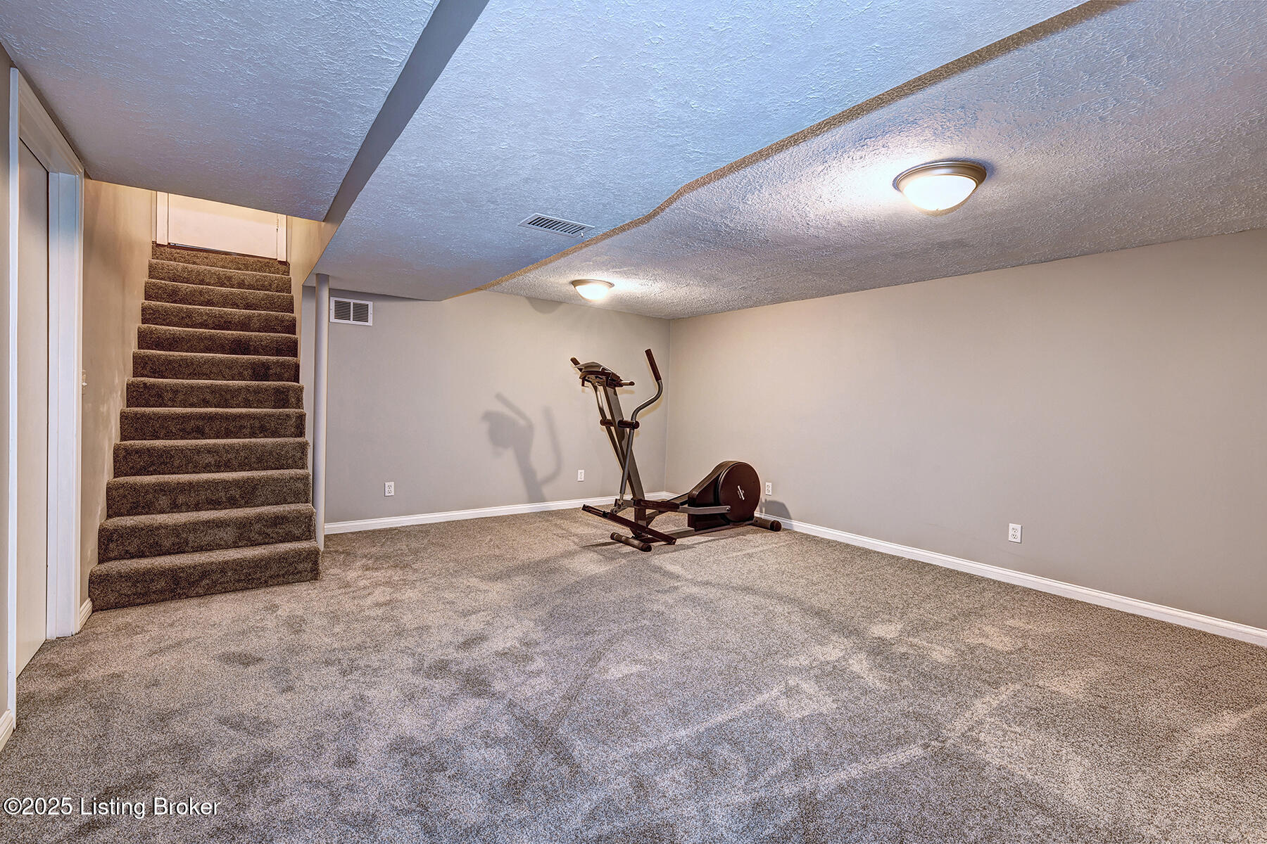 8207 Michael Ray Dr