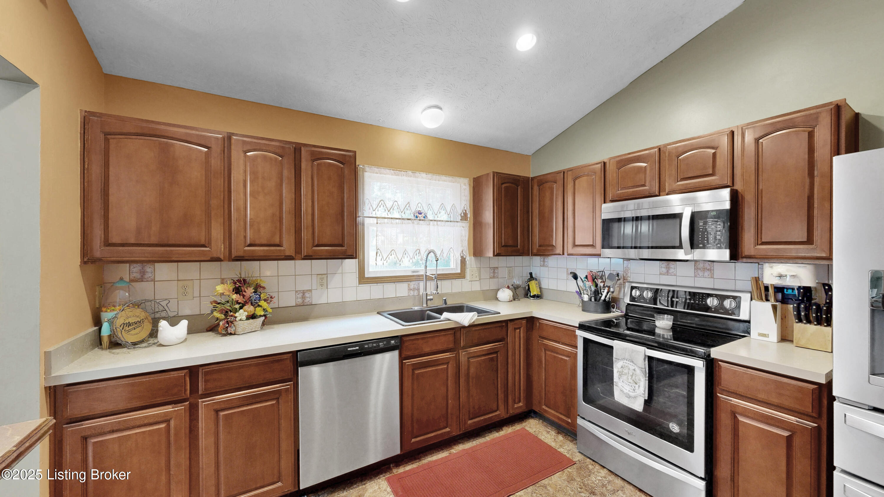 5306 Wild River Ct