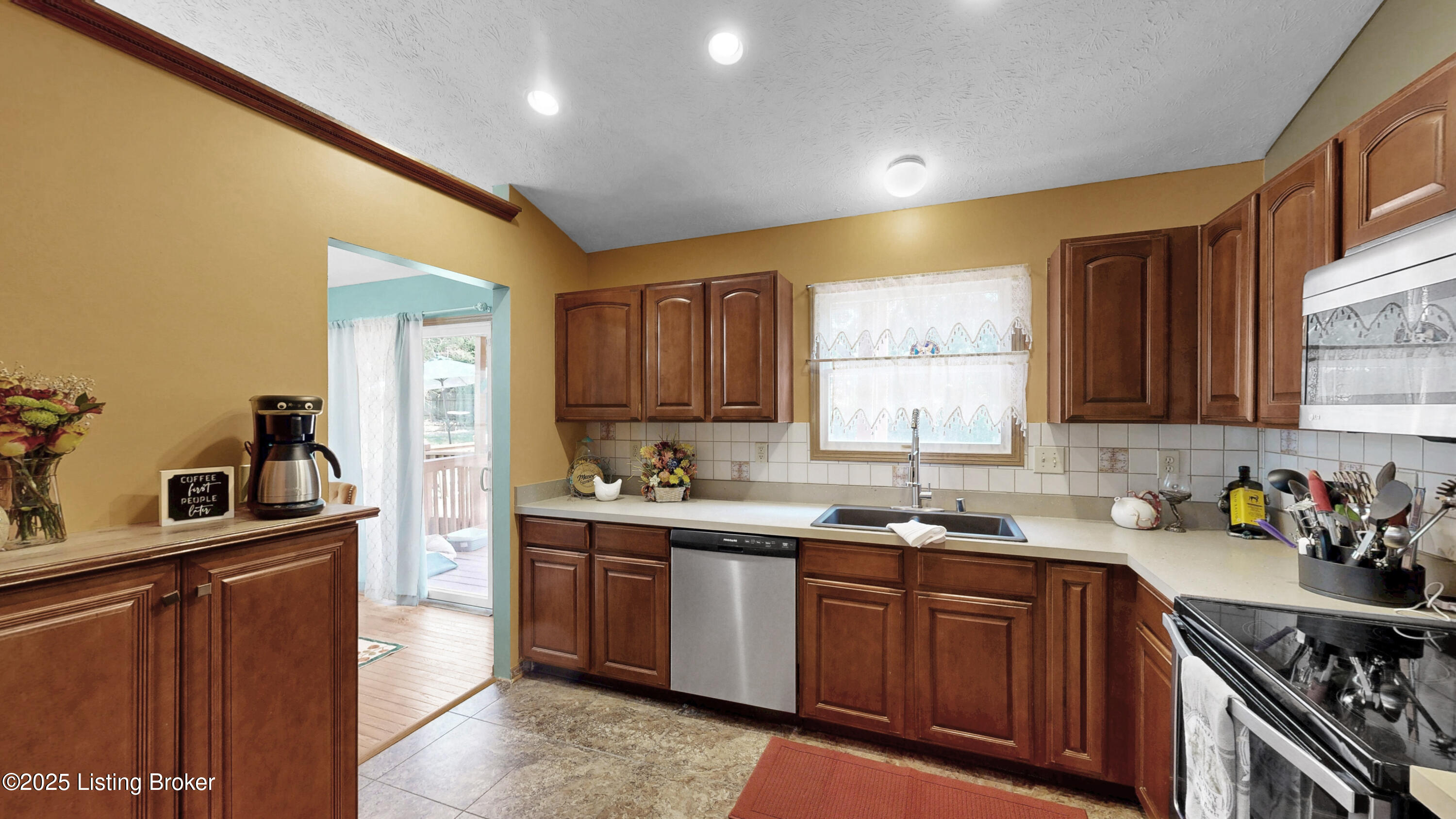 5306 Wild River Ct