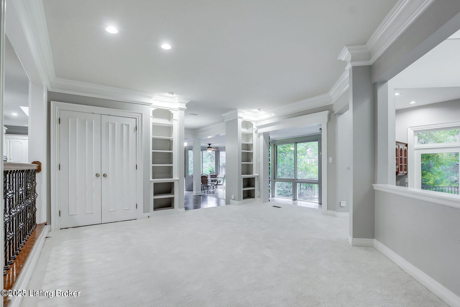 603 Woodlake Dr