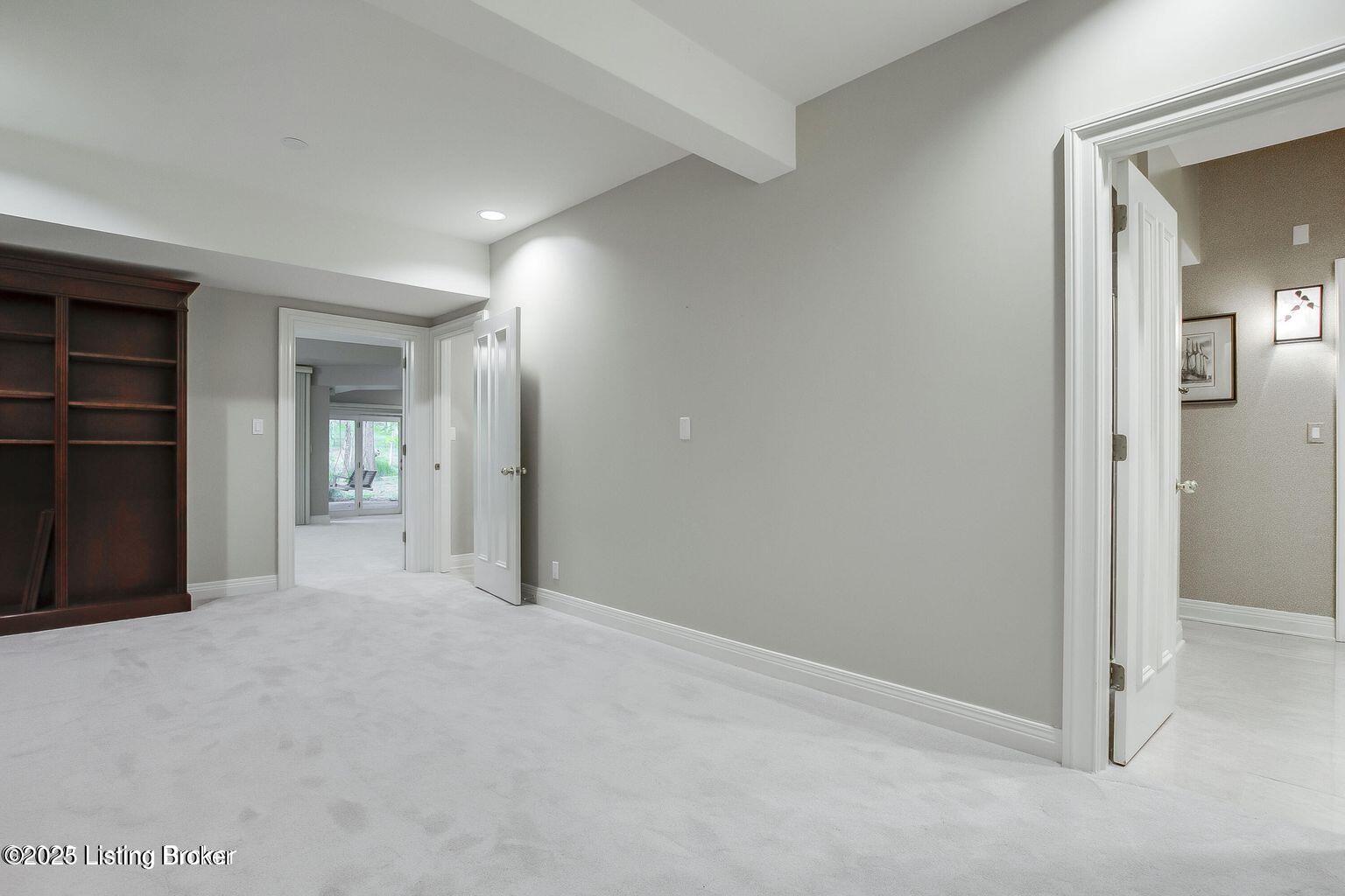 603 Woodlake Dr