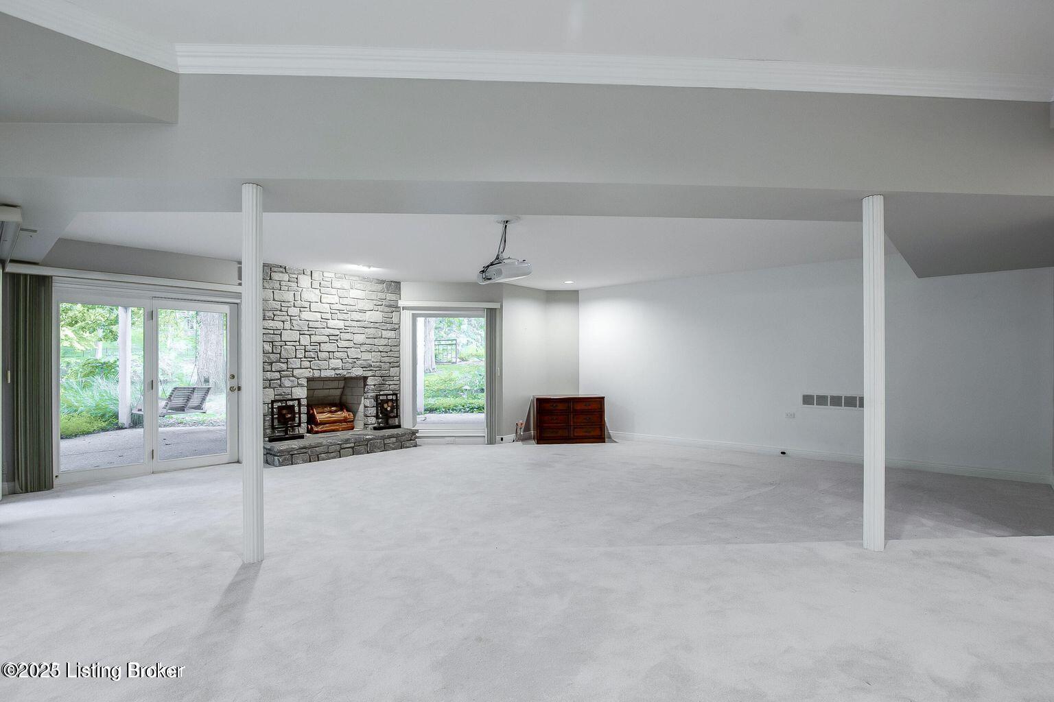603 Woodlake Dr