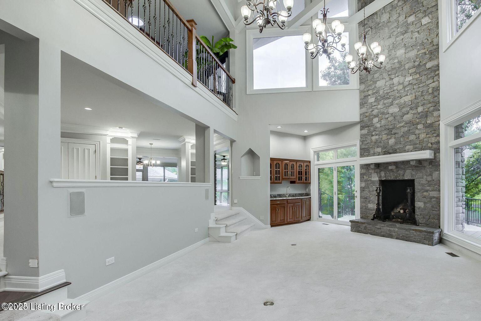 603 Woodlake Dr