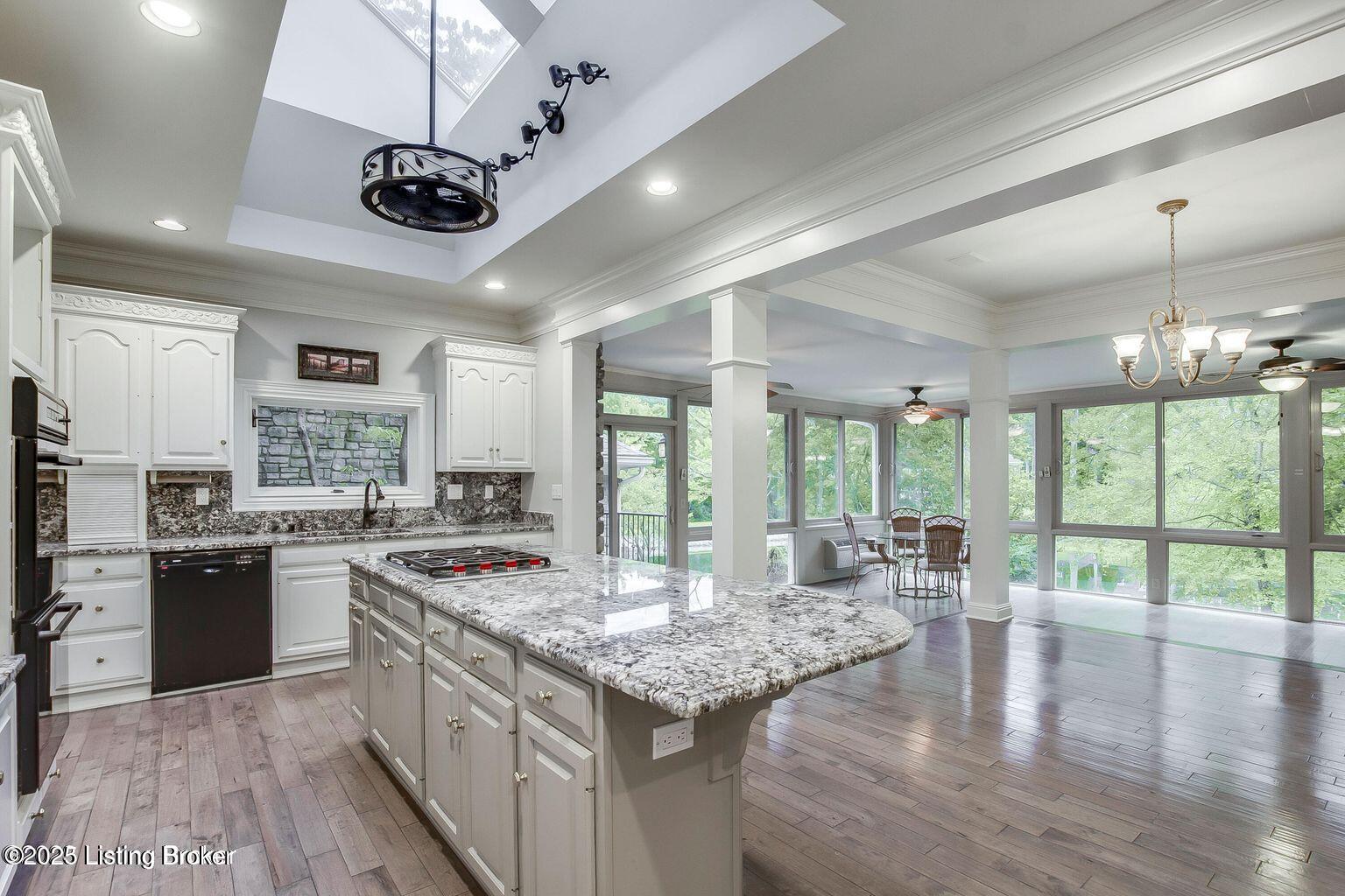 603 Woodlake Dr
