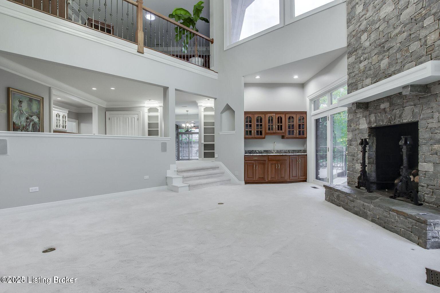 603 Woodlake Dr