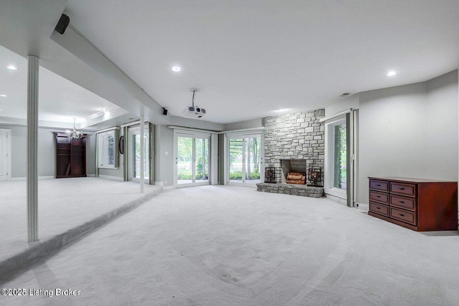 603 Woodlake Dr