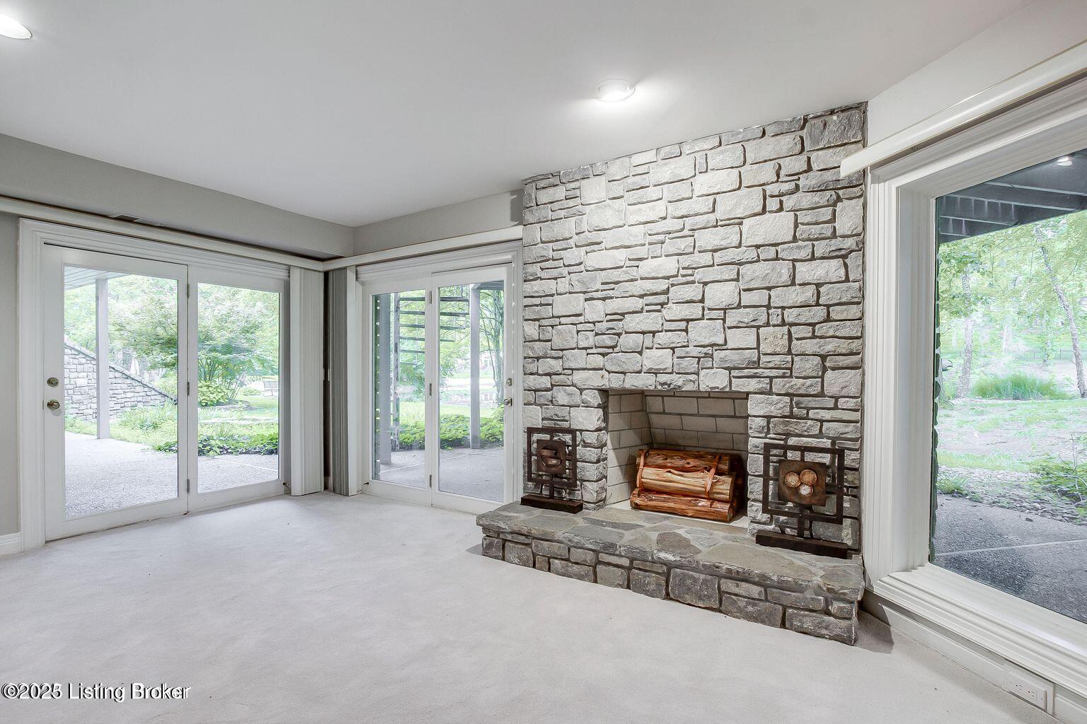 603 Woodlake Dr