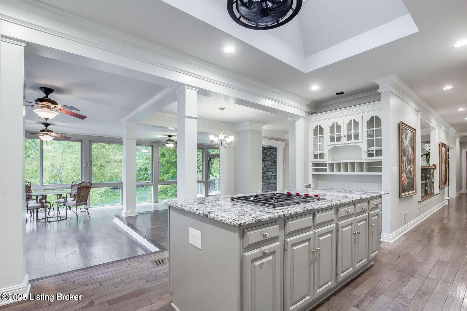603 Woodlake Dr