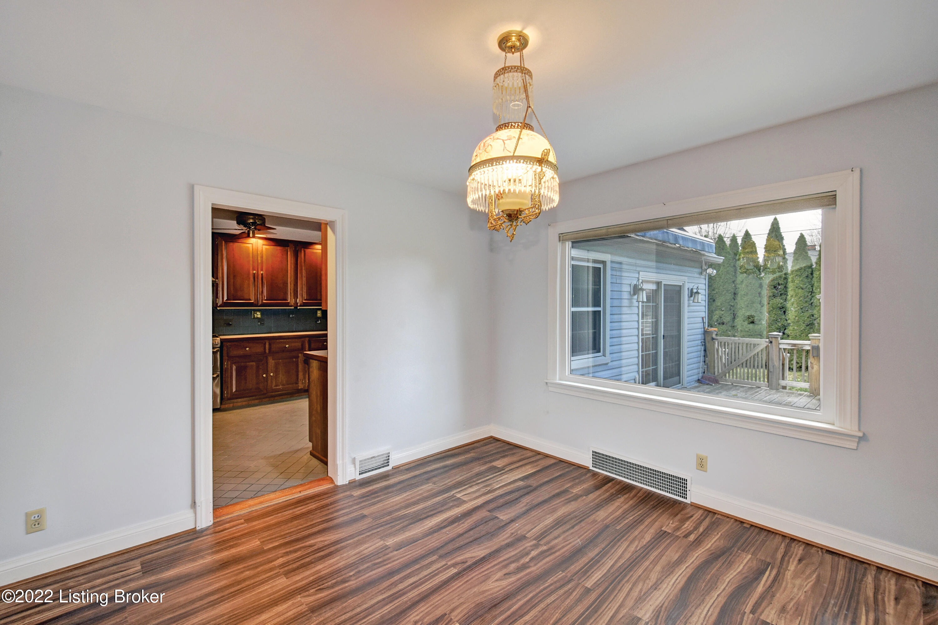 224 Norbourne Blvd