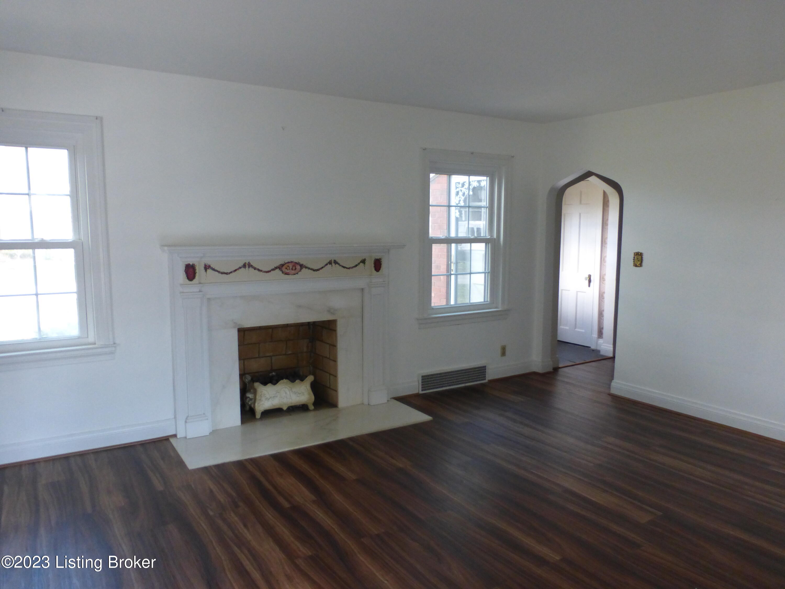 224 Norbourne Blvd