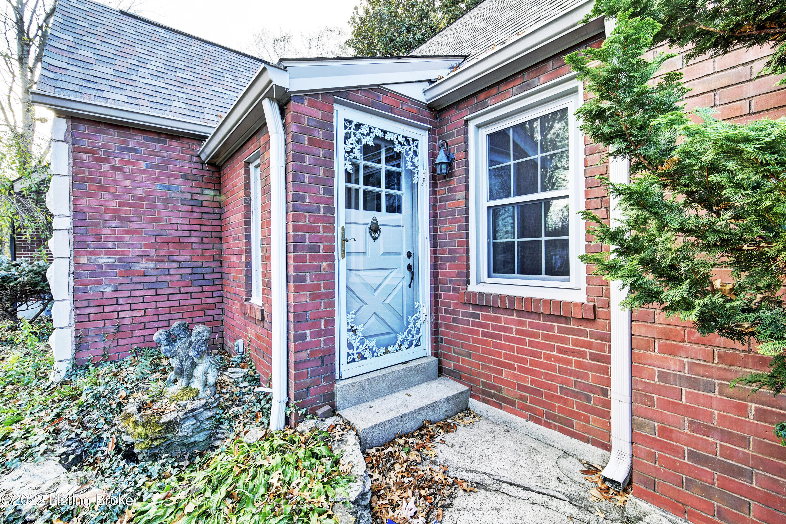 224 Norbourne Blvd