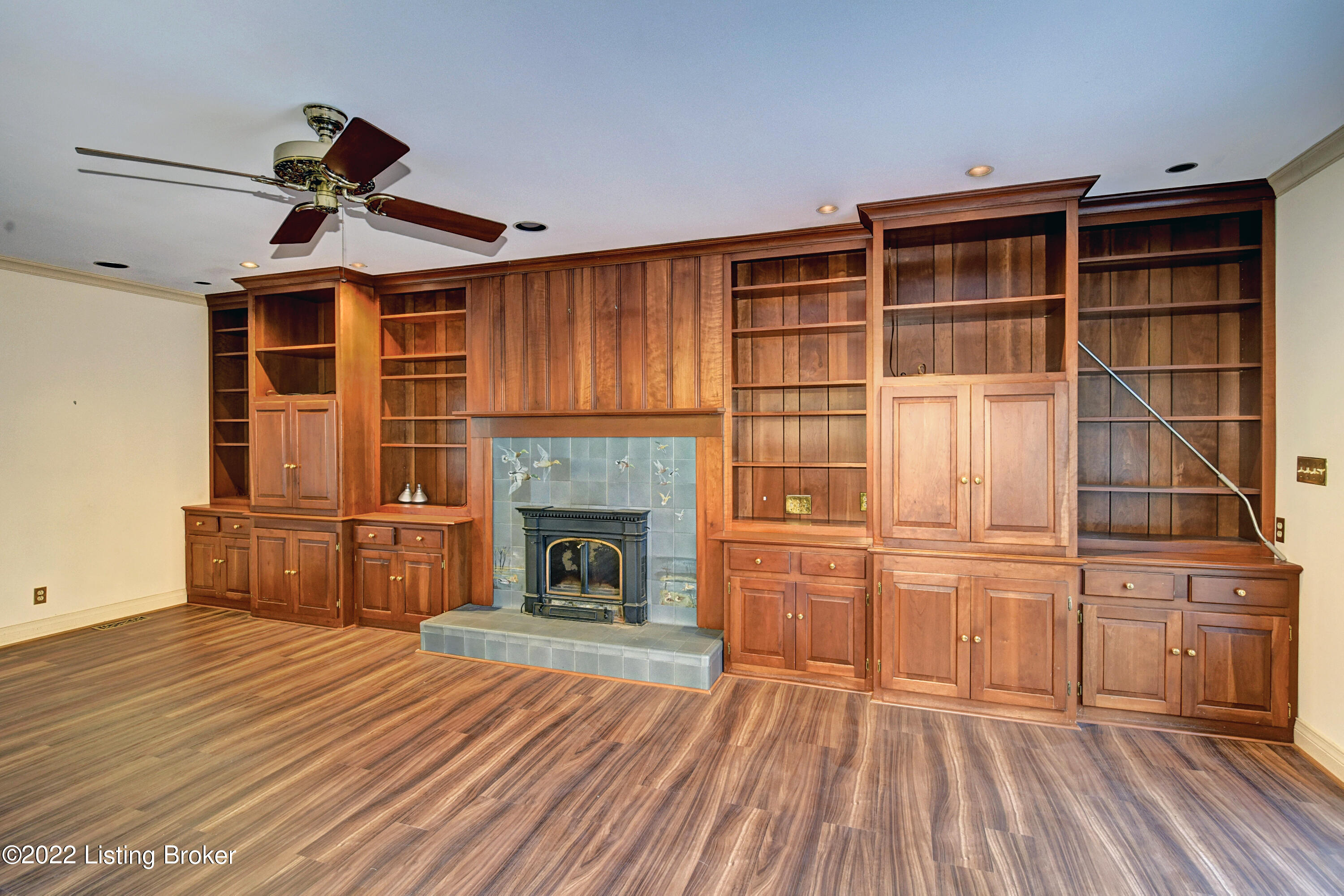 224 Norbourne Blvd
