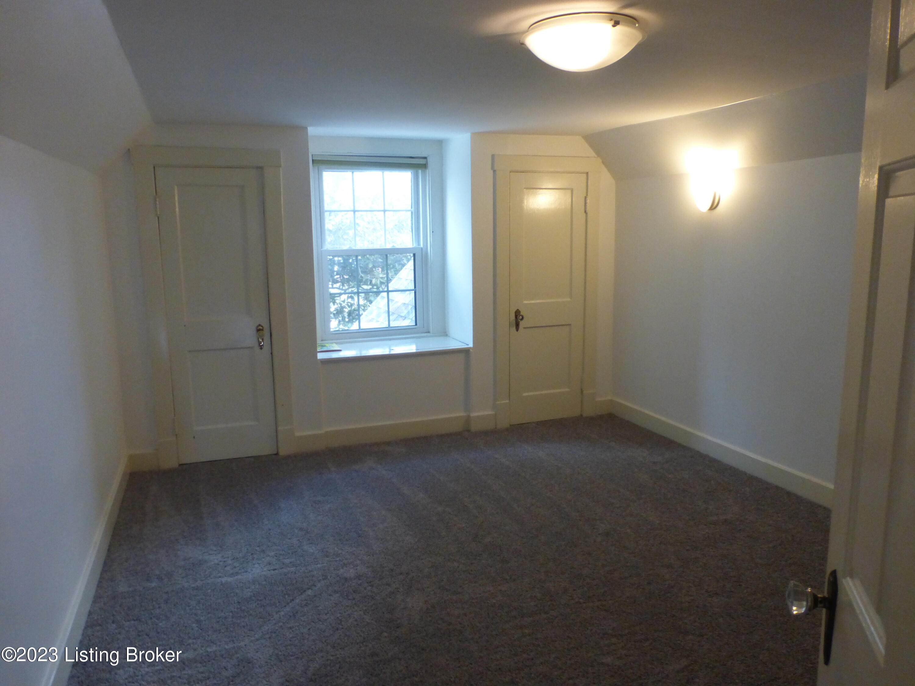 224 Norbourne Blvd