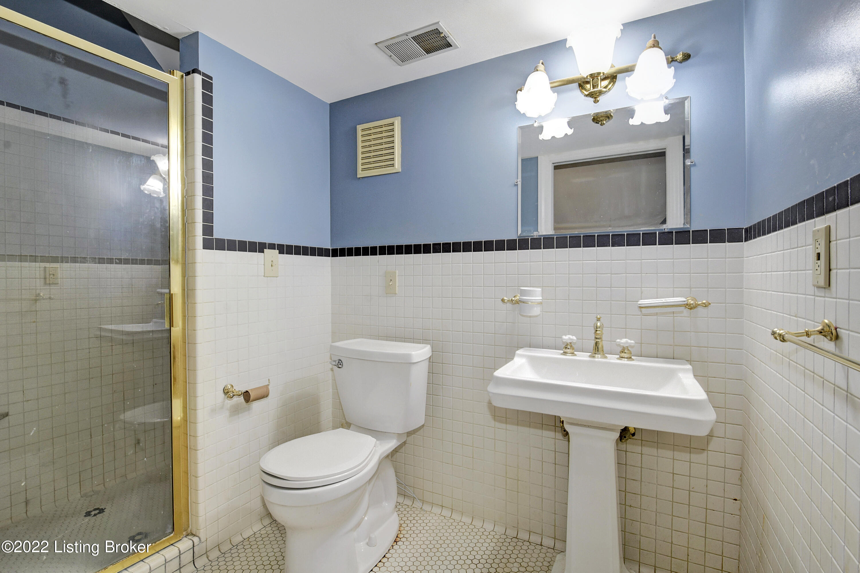 224 Norbourne Blvd