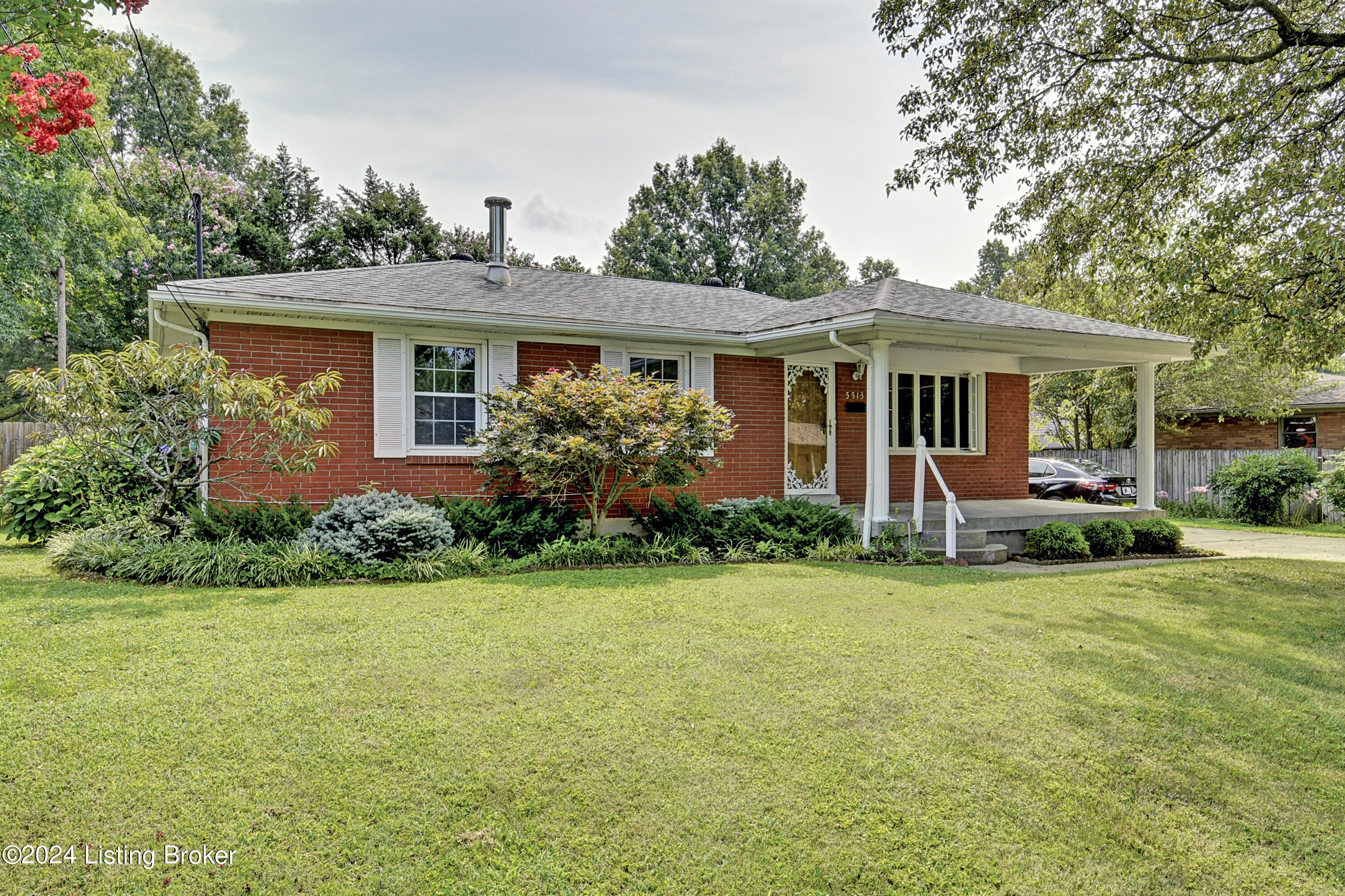 5513 Tamarack Ln