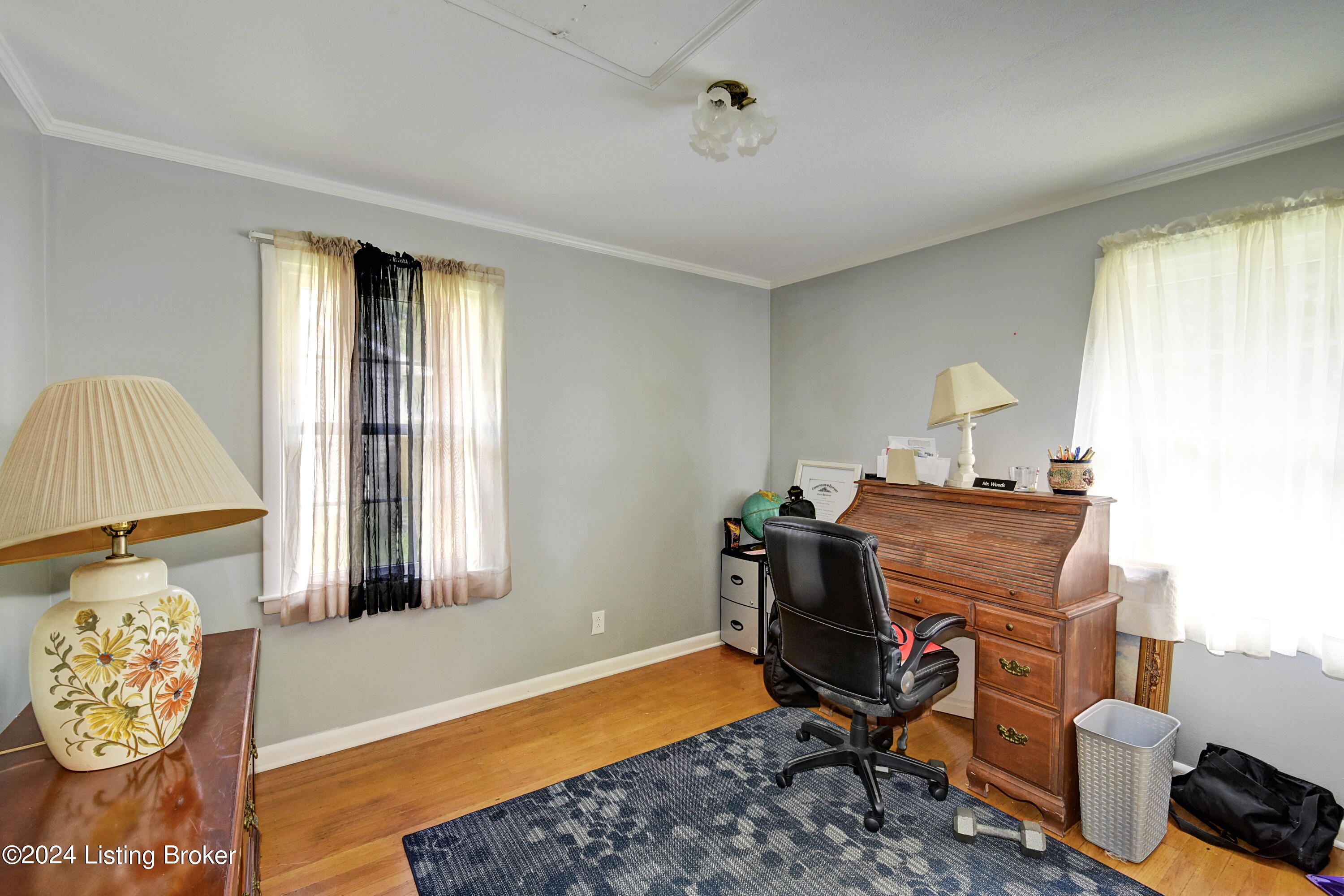 5513 Tamarack Ln