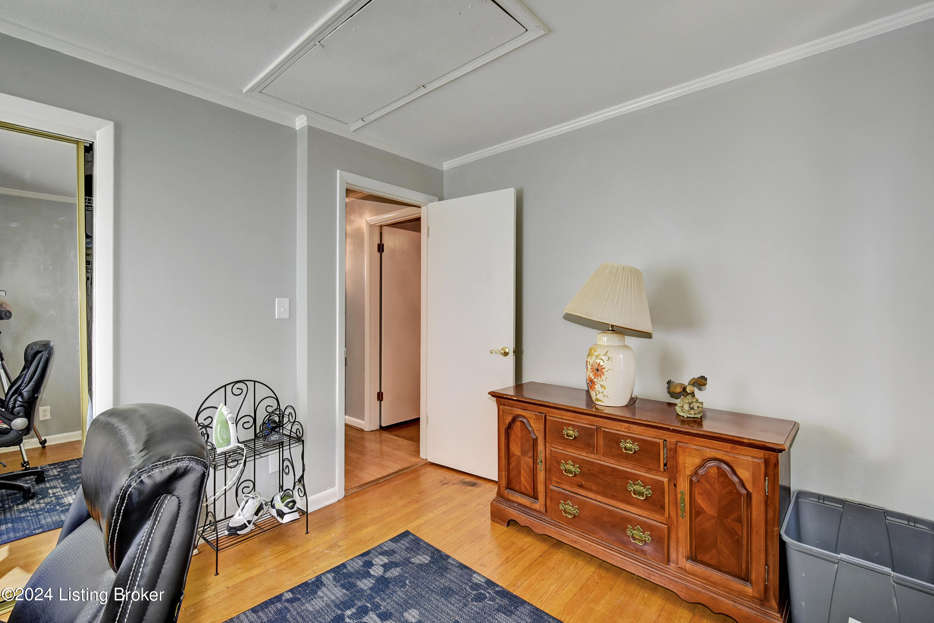 5513 Tamarack Ln