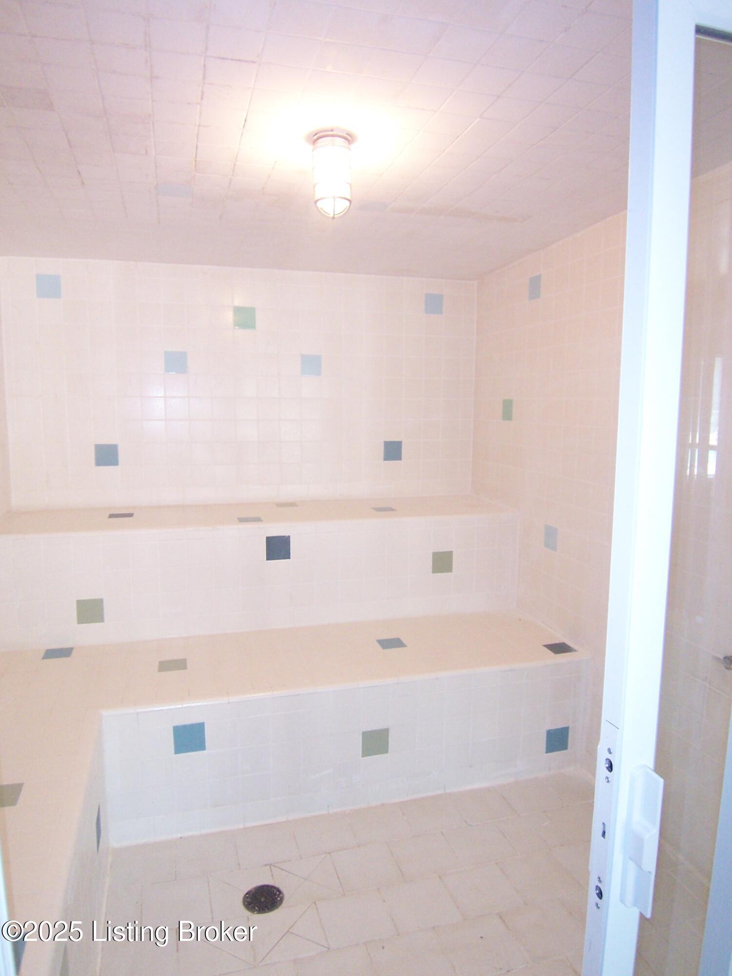 5100 Us Highway 42 APT 911