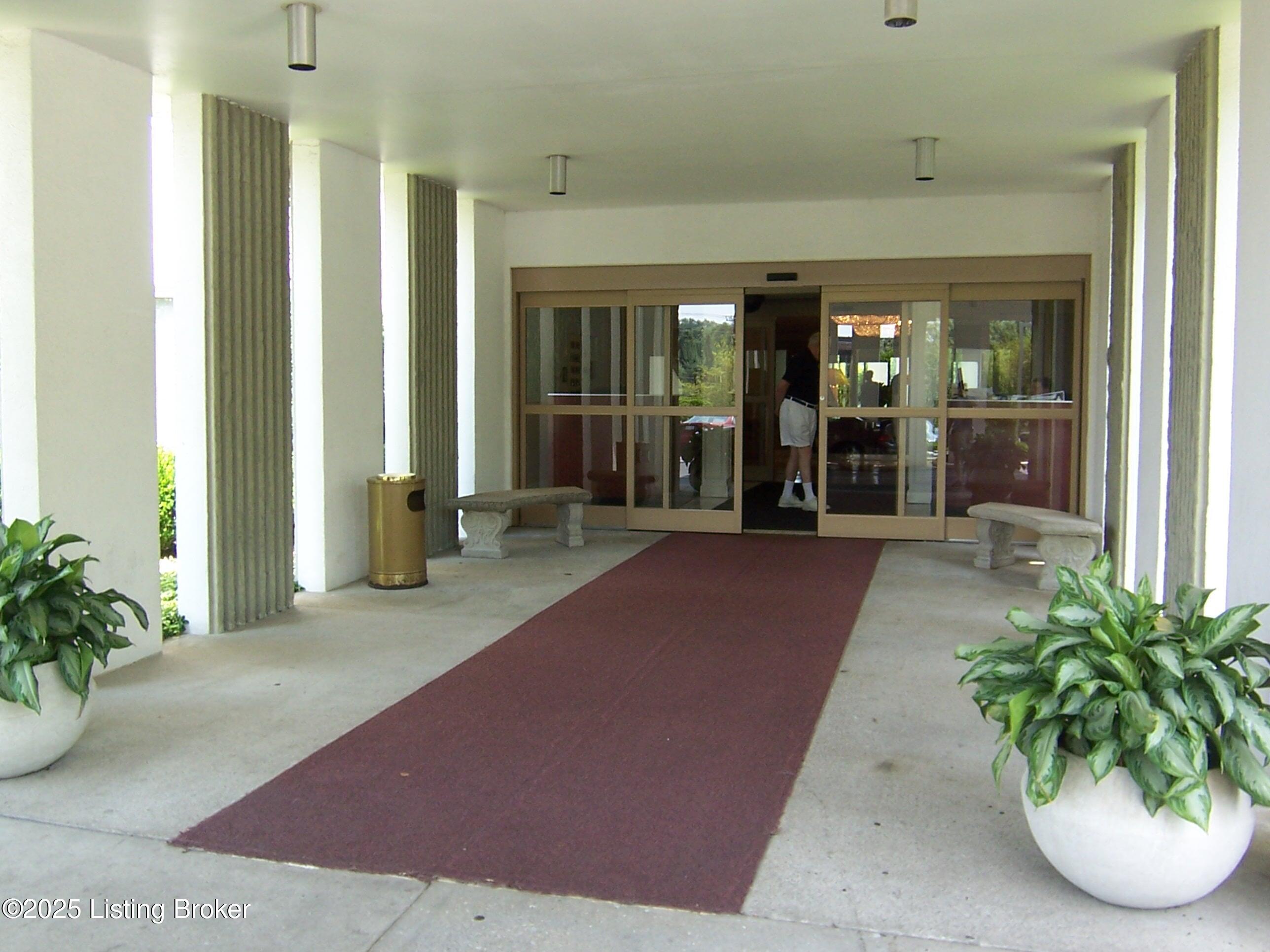 5100 Us Highway 42 APT 911