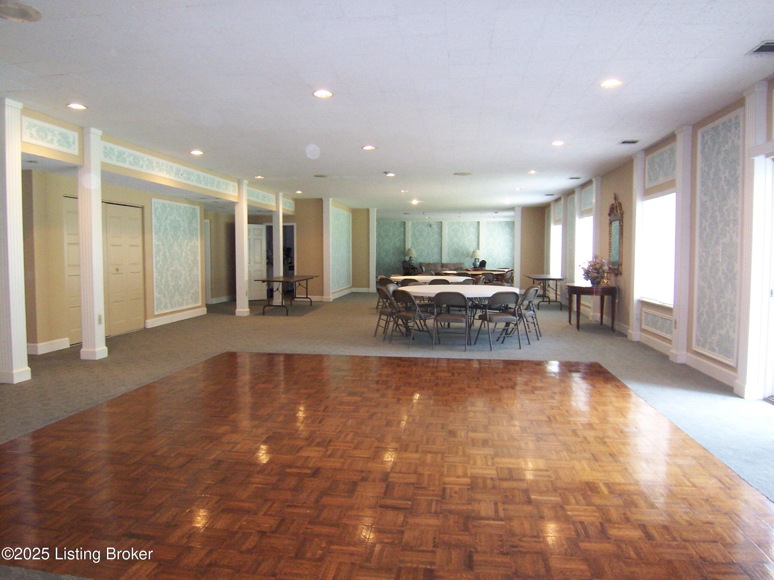 5100 Us Highway 42 APT 911