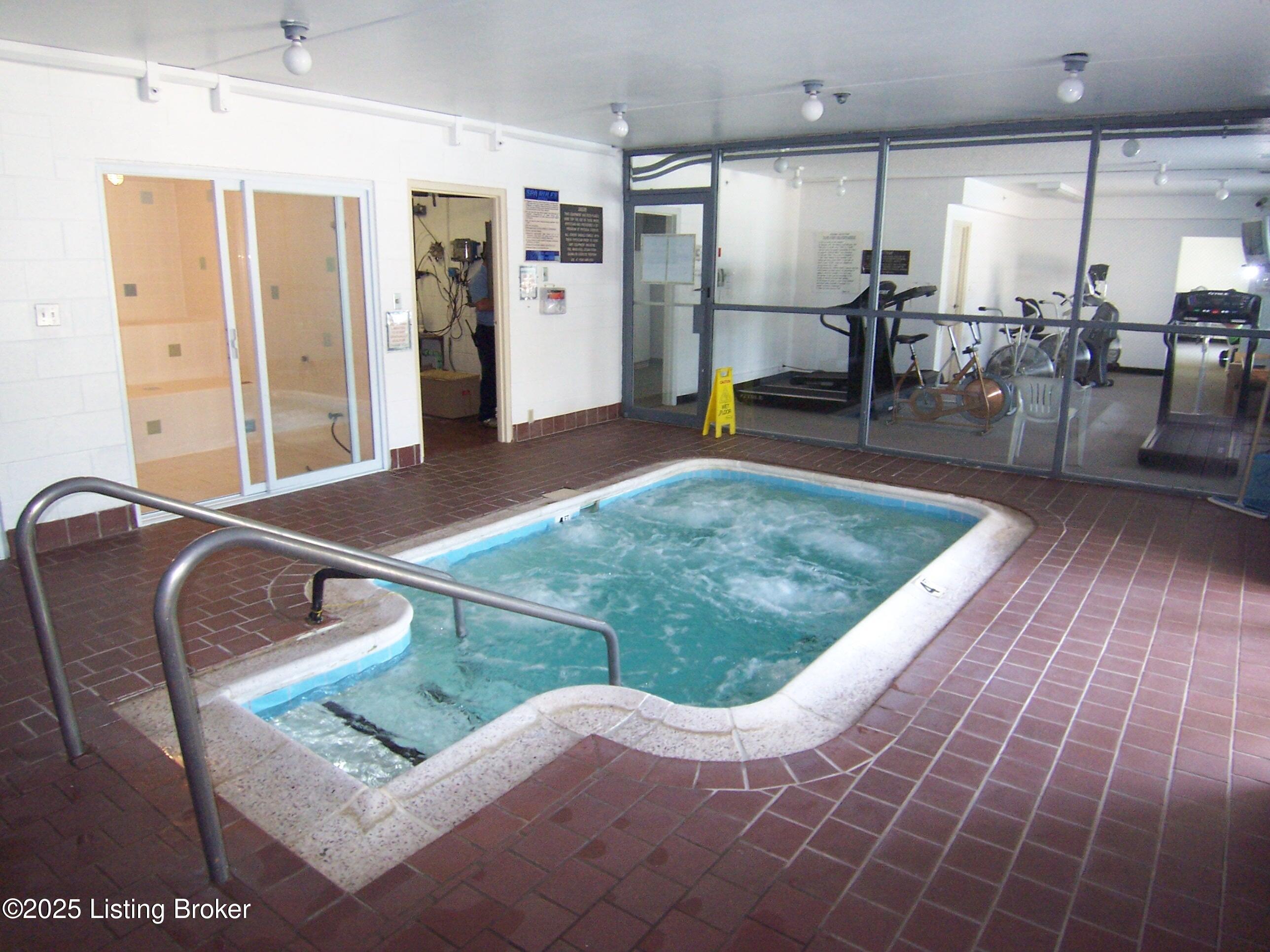 5100 Us Highway 42 APT 911
