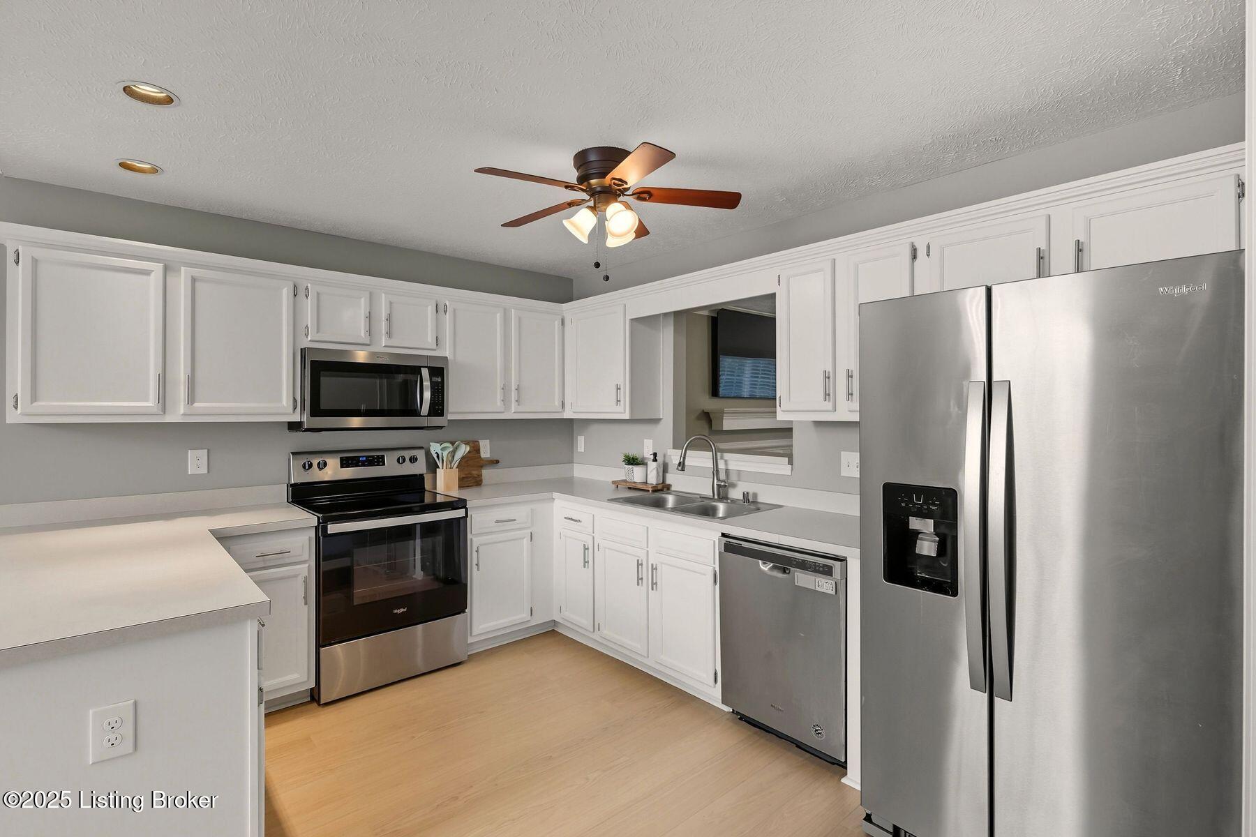 4643 Oak Pointe Dr
