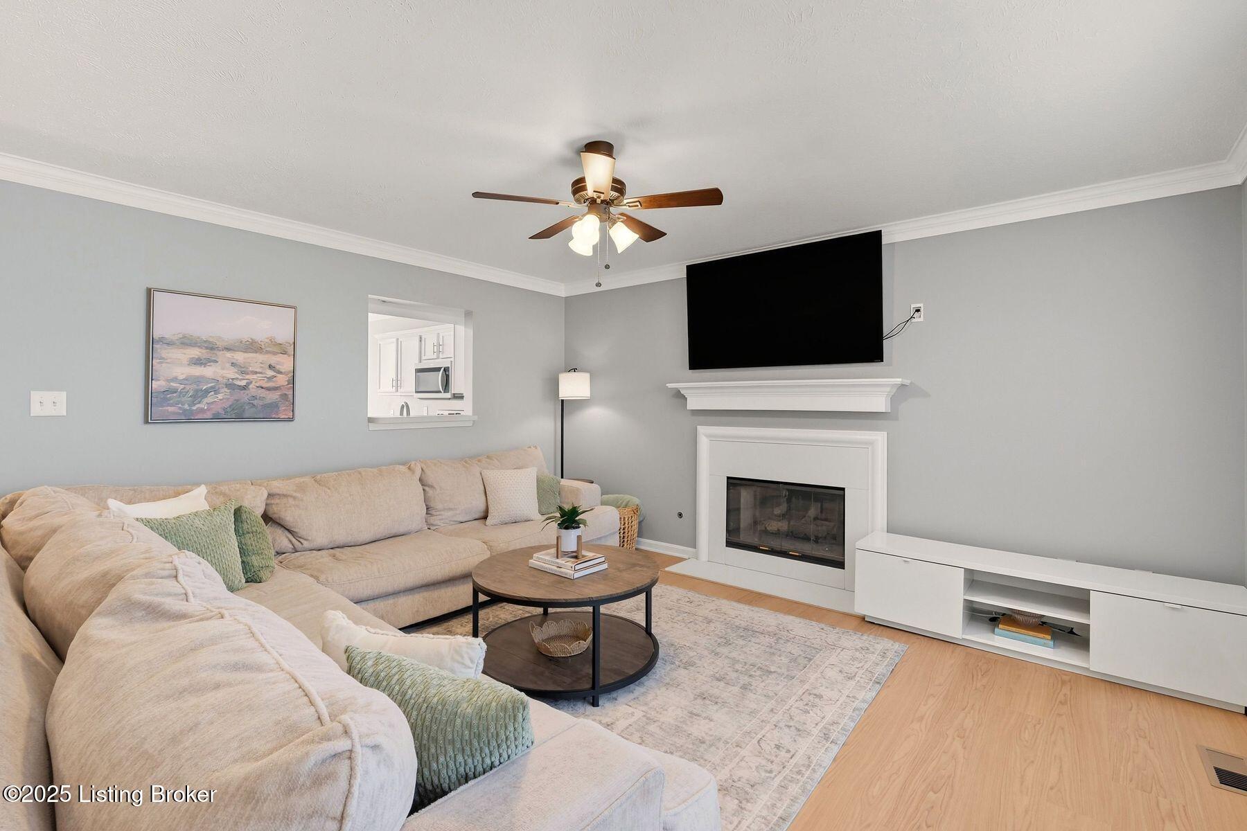 4643 Oak Pointe Dr