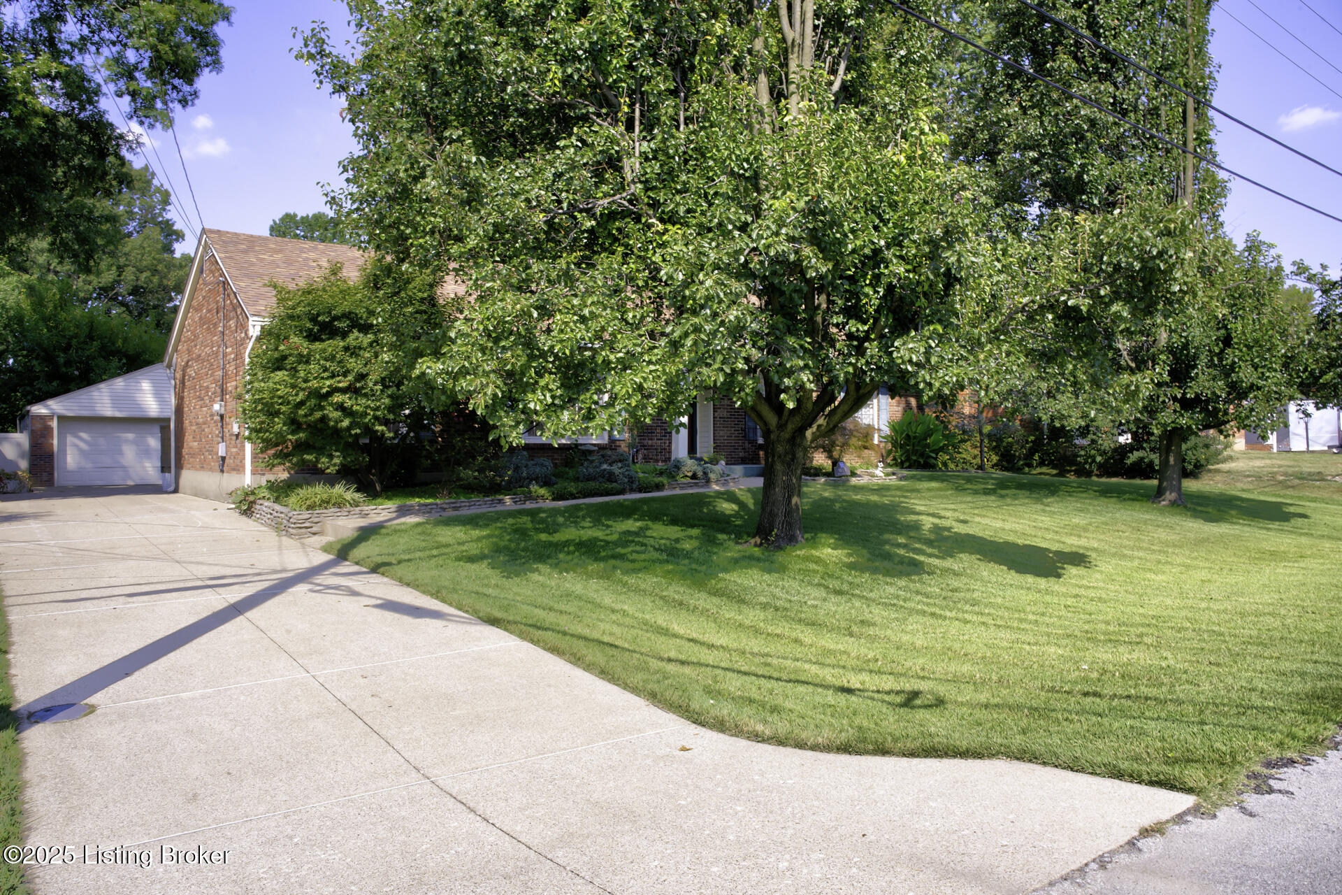 9013 Pine Lake Dr