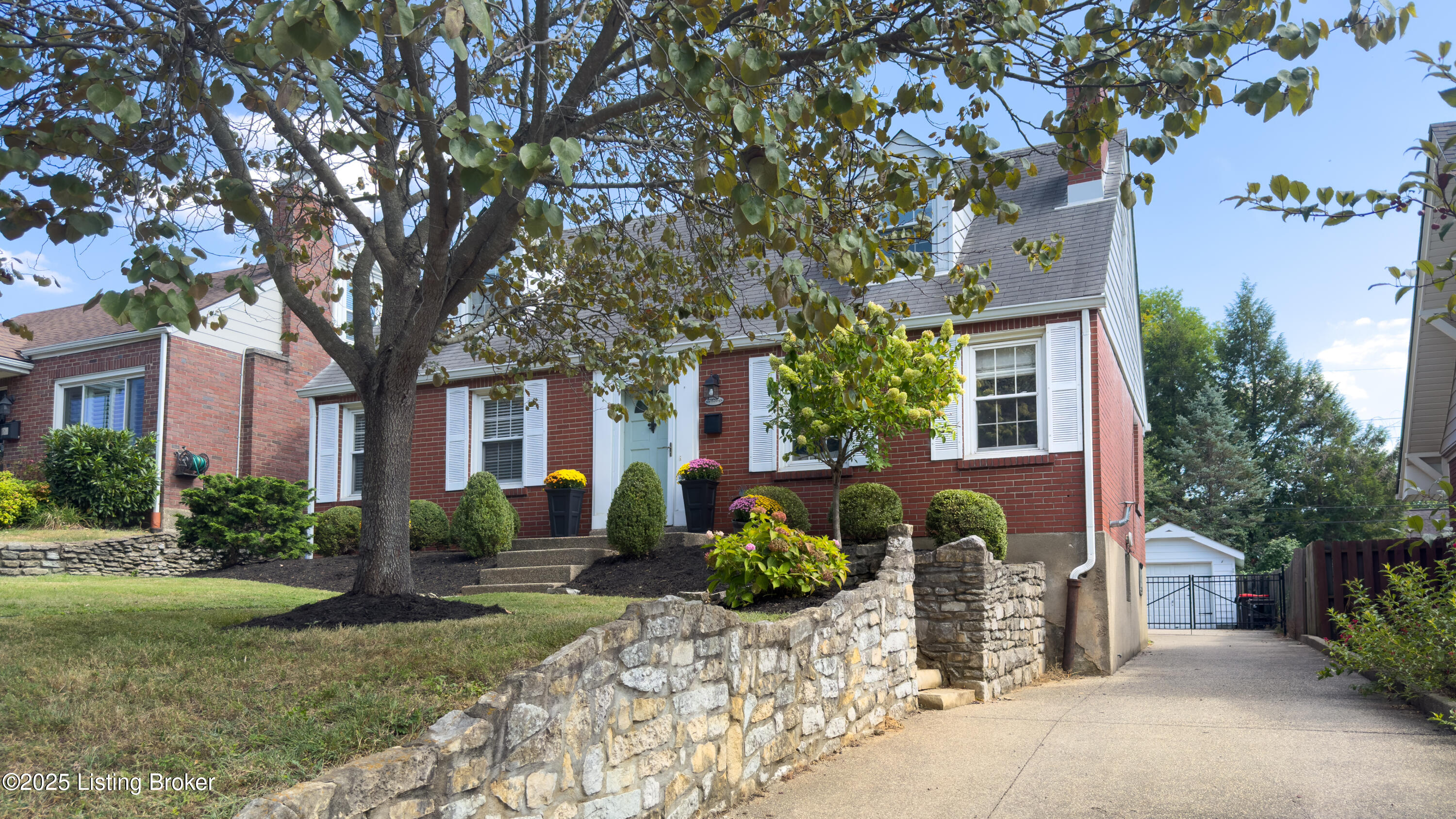 1938 Eastview Ave