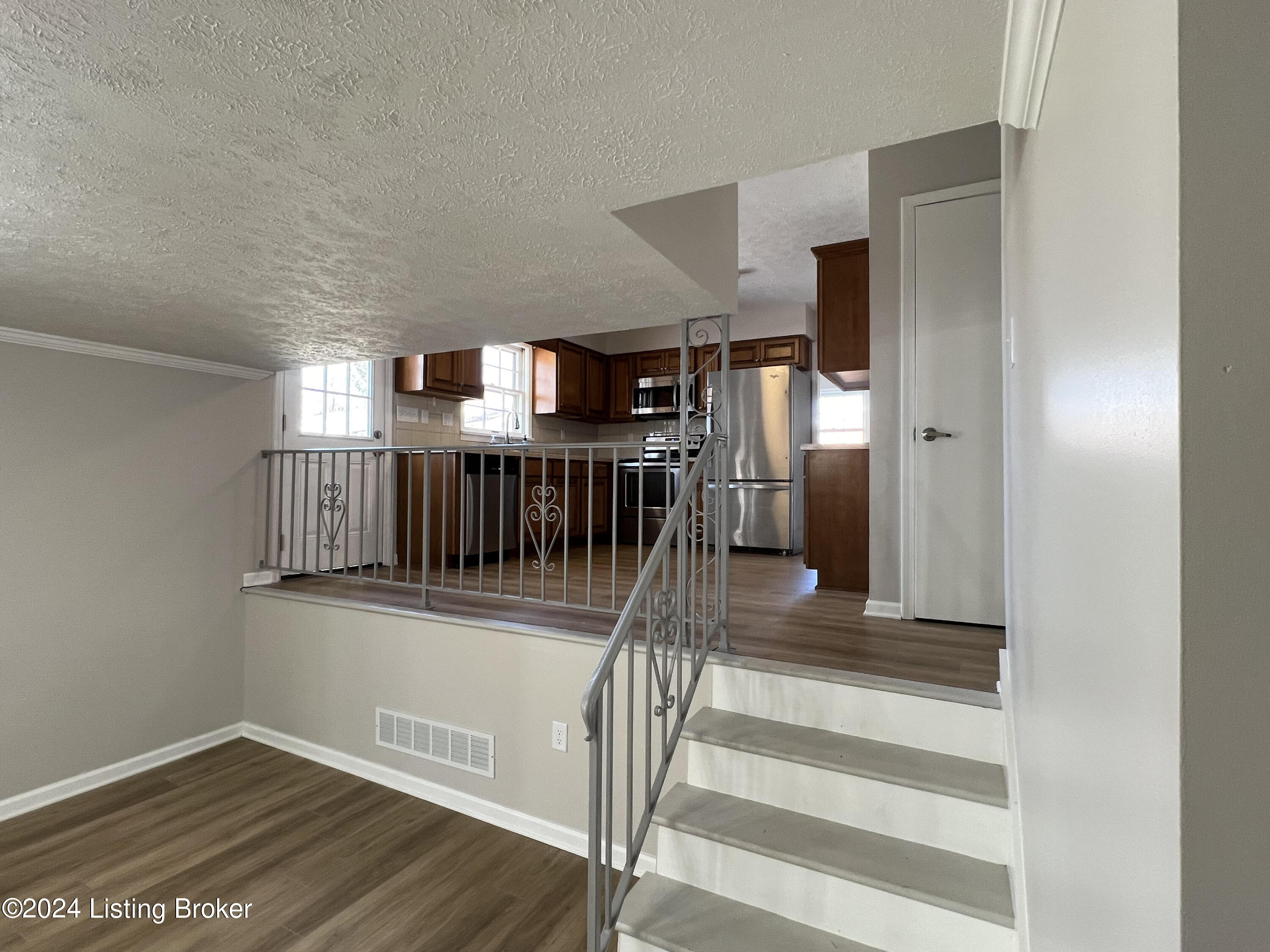 4603 Stormon Ct