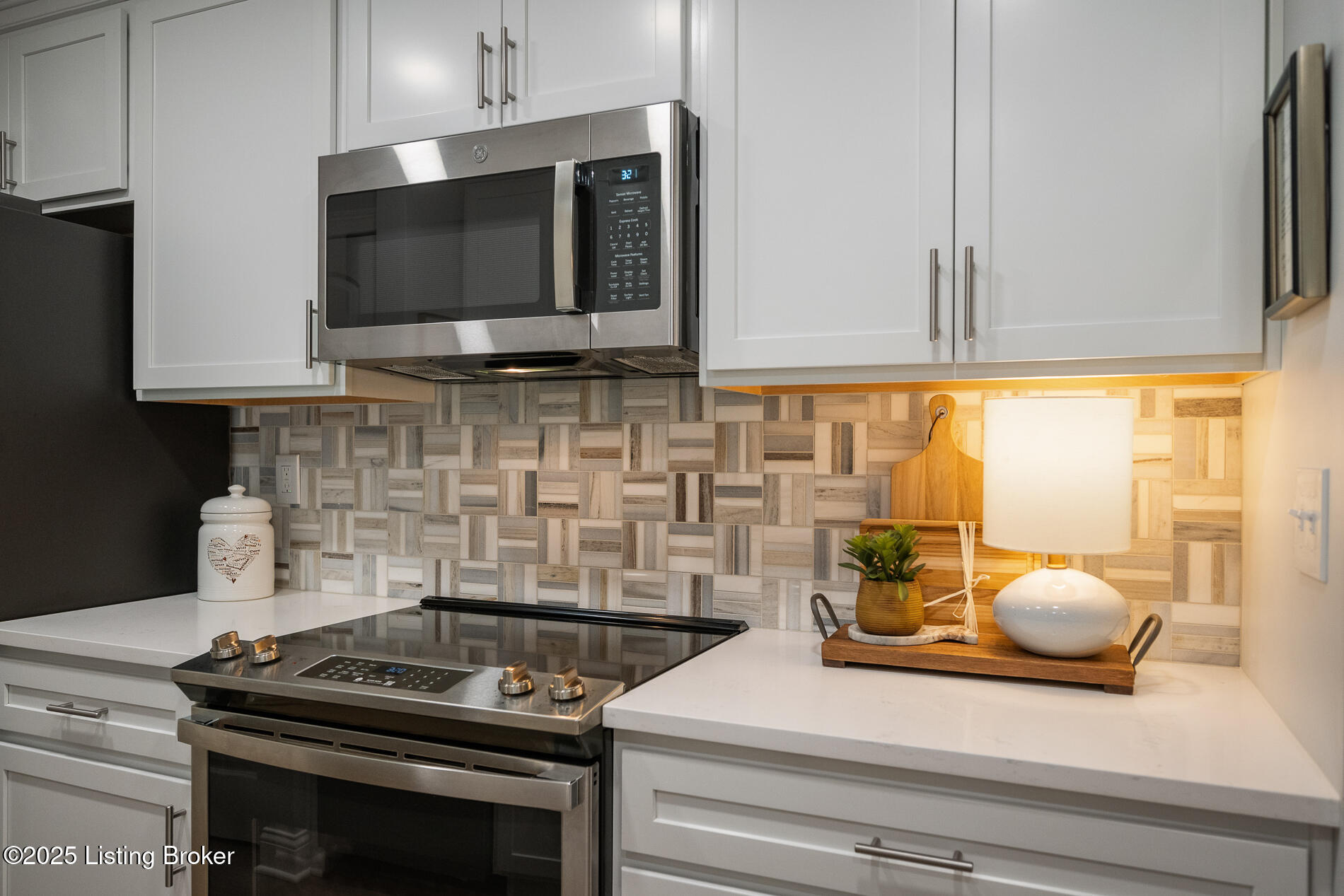 3901 Yardley Ct UNIT 103