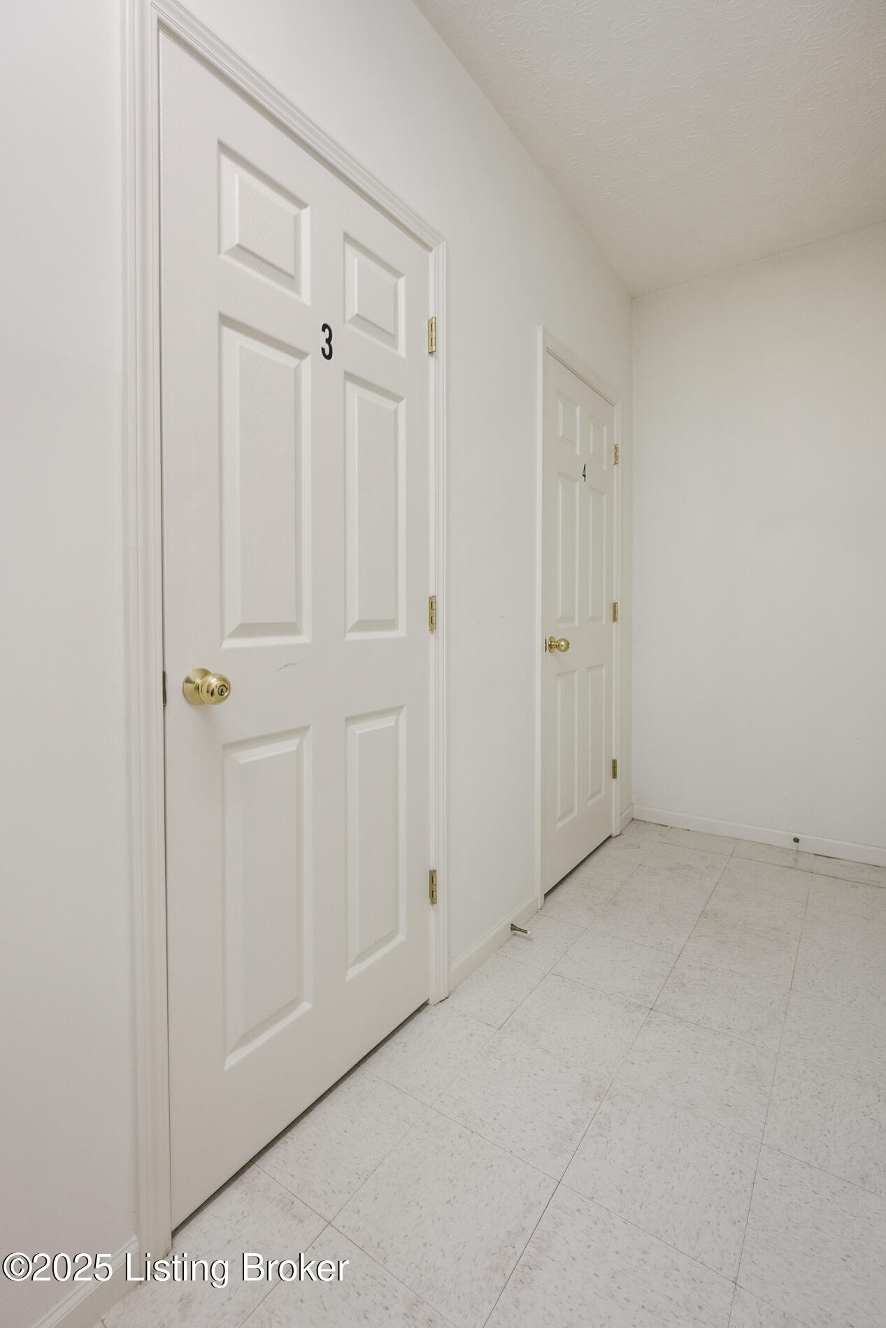 3901 Yardley Ct UNIT 103