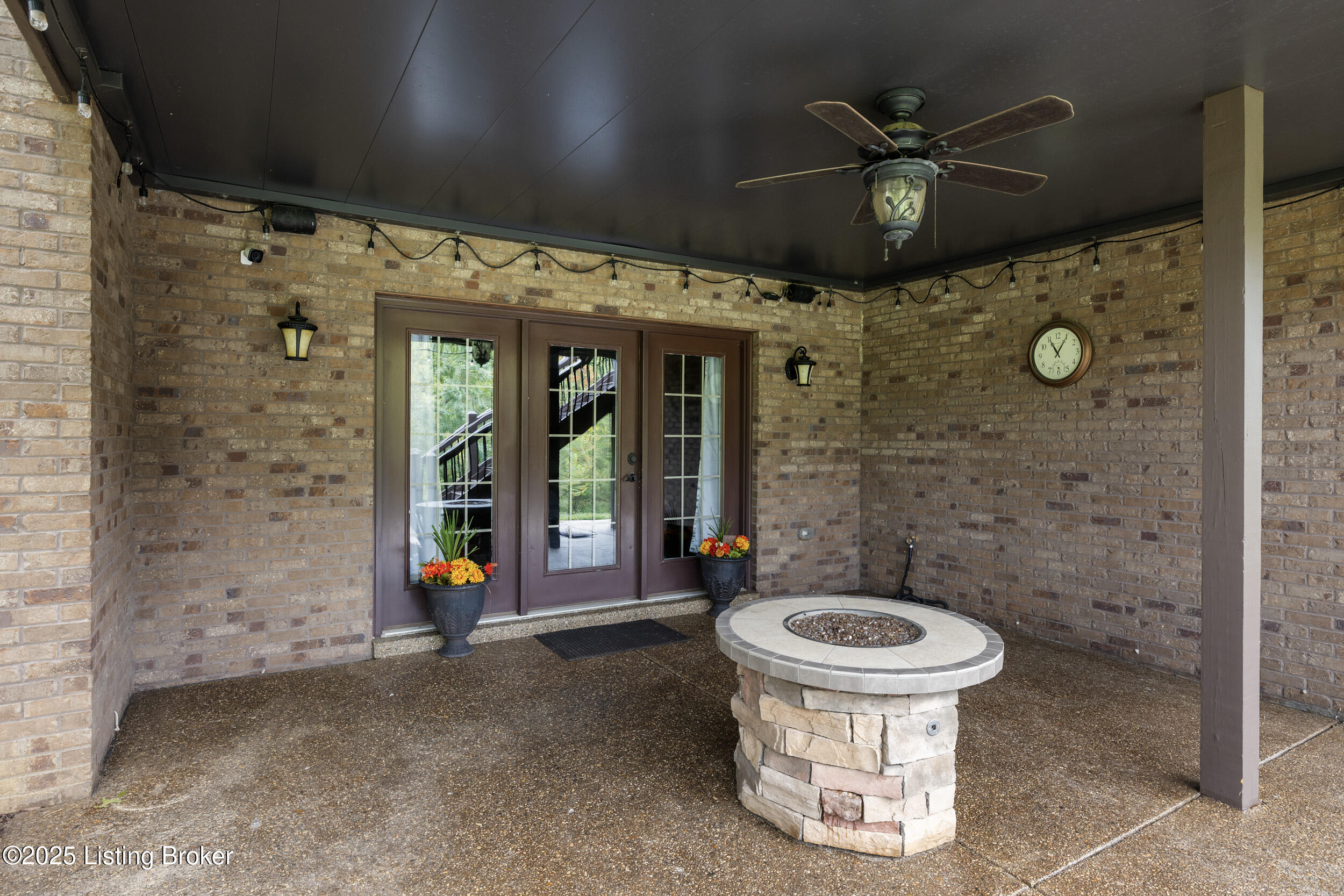 1310 Shakes View Ct