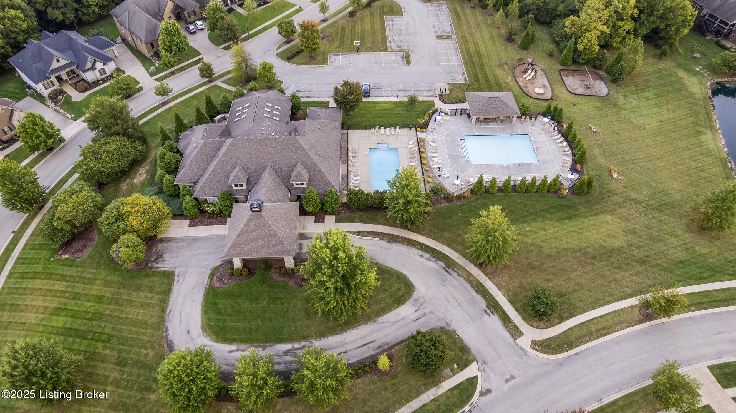 1310 Shakes View Ct