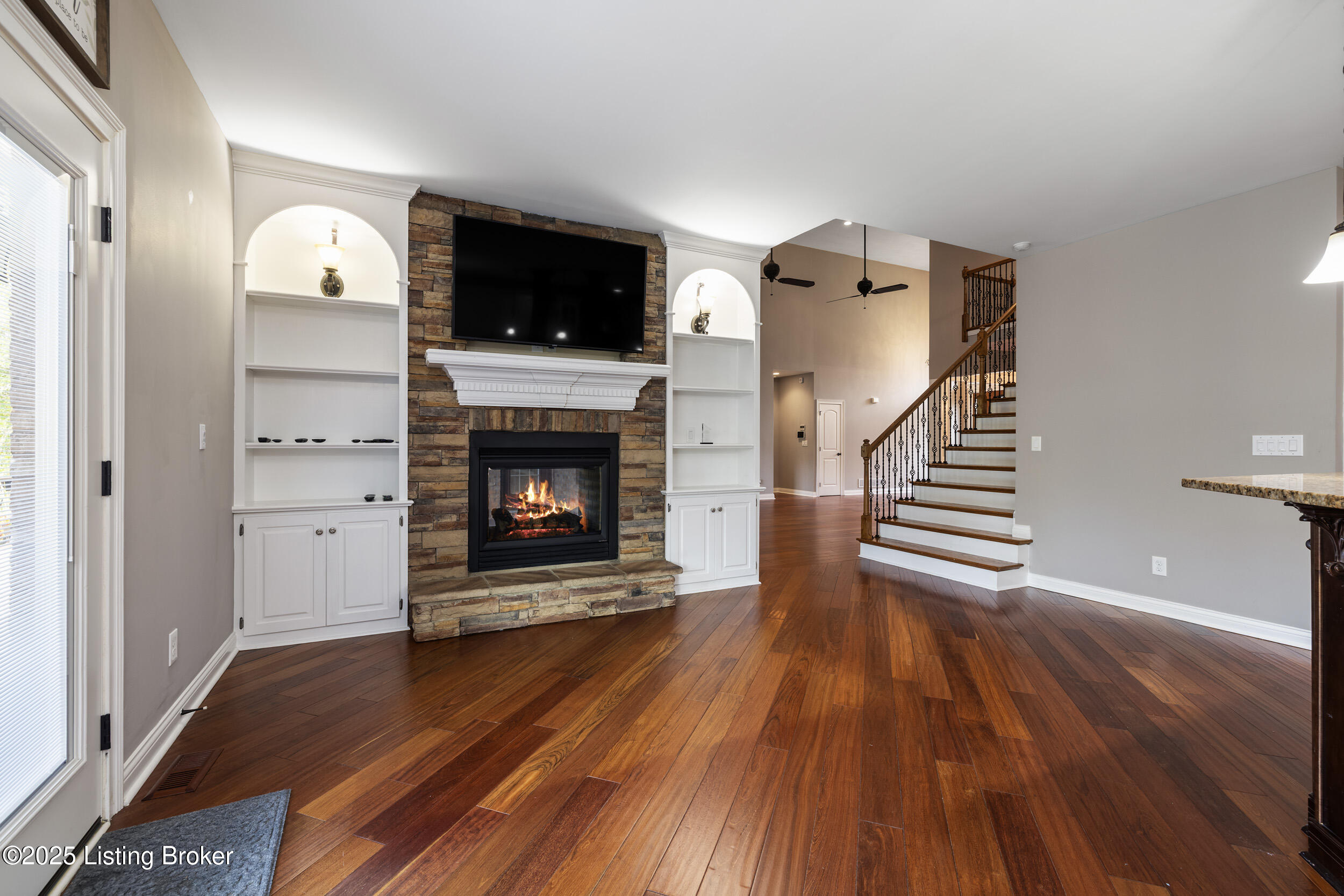 1310 Shakes View Ct