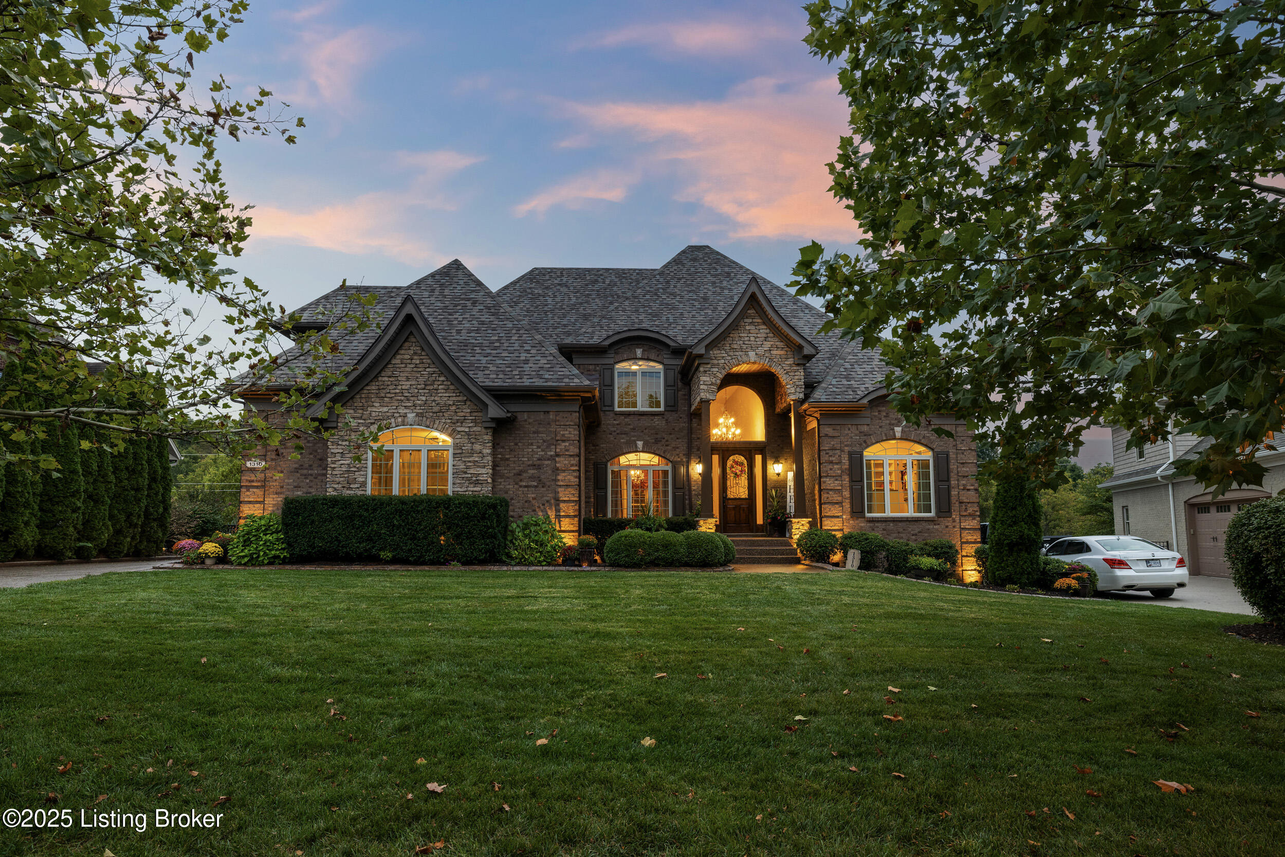 1310 Shakes View Ct