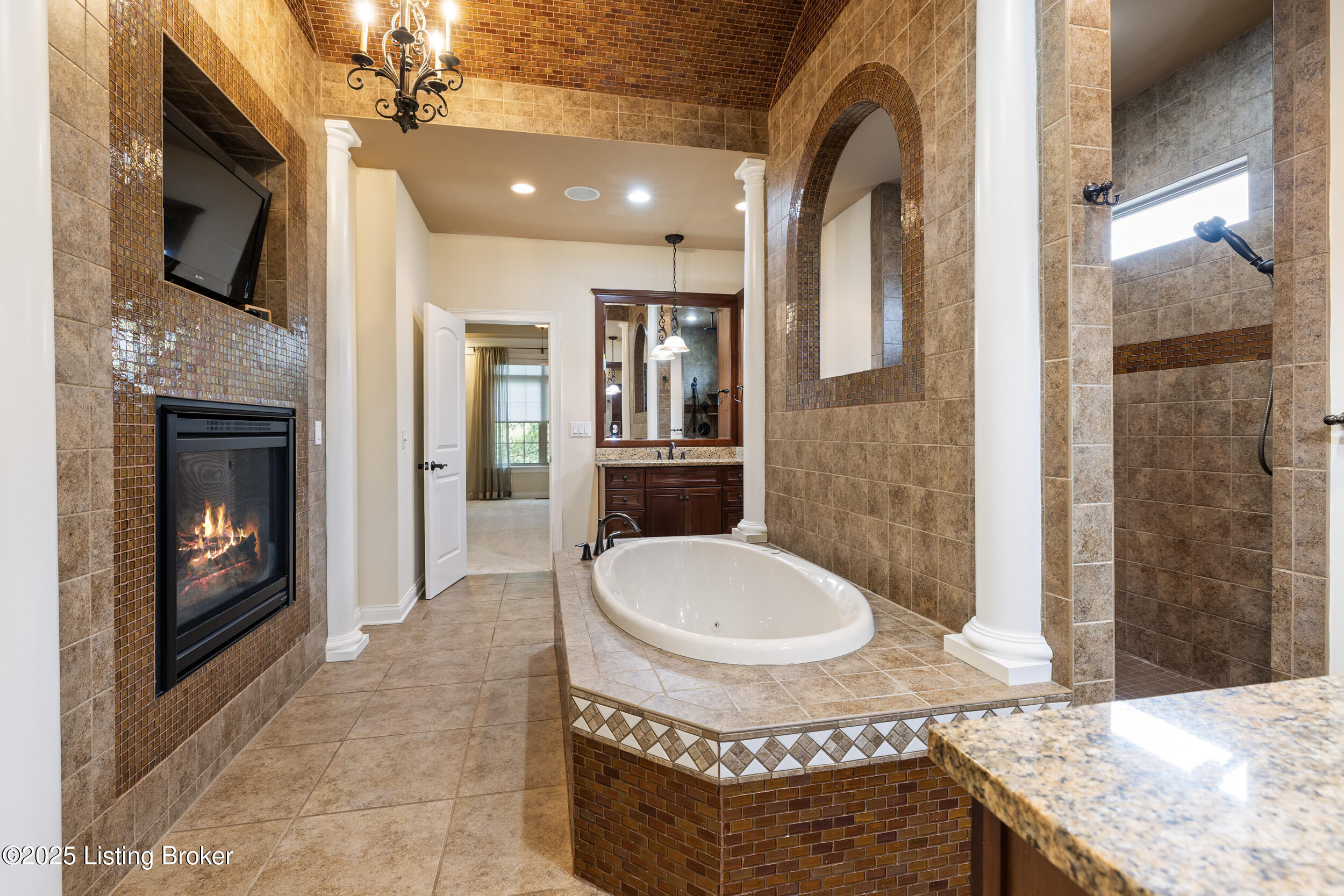 1310 Shakes View Ct