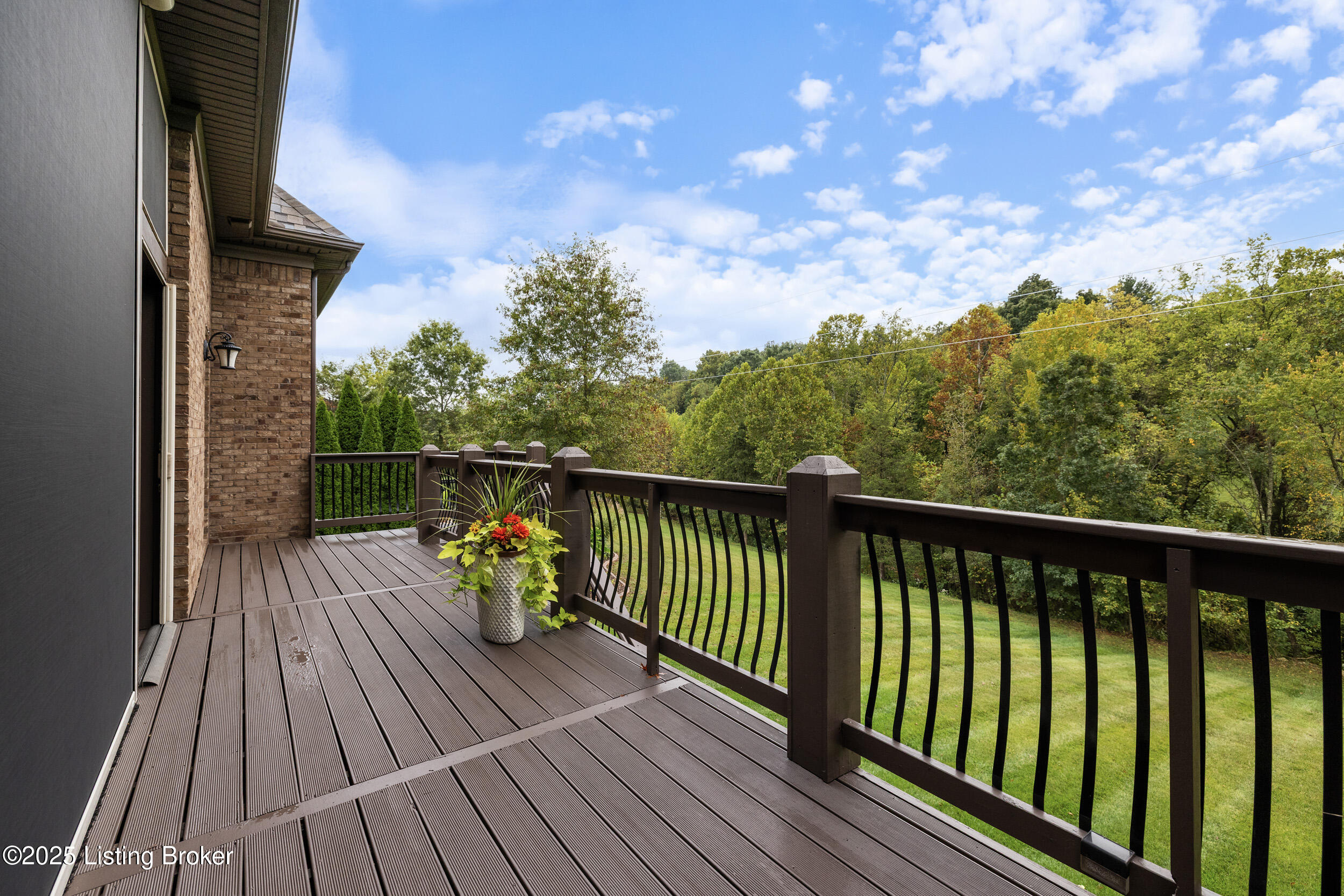 1310 Shakes View Ct