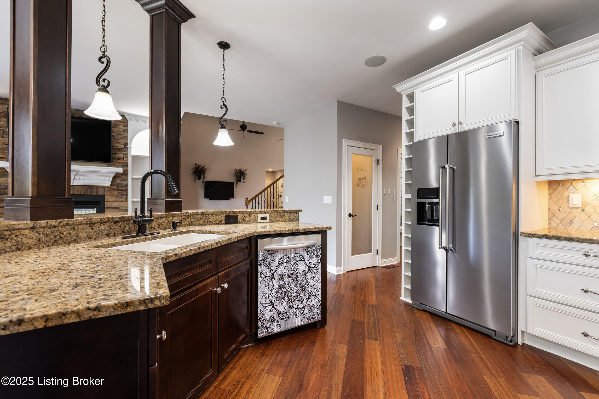 1310 Shakes View Ct