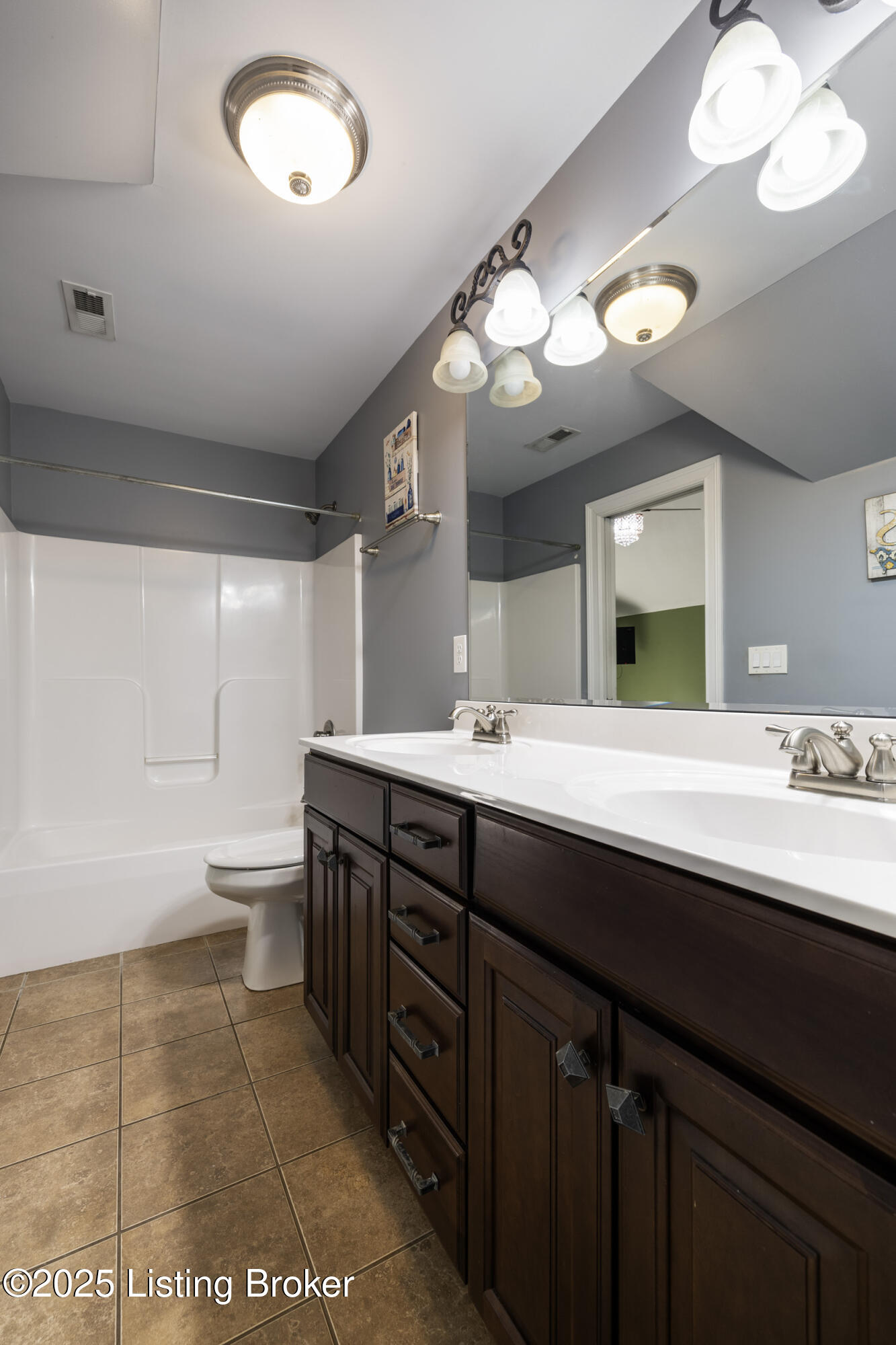 1310 Shakes View Ct