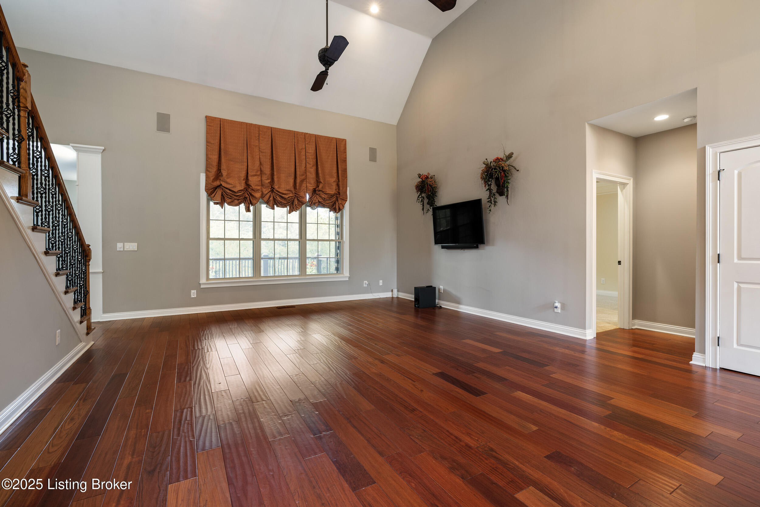 1310 Shakes View Ct