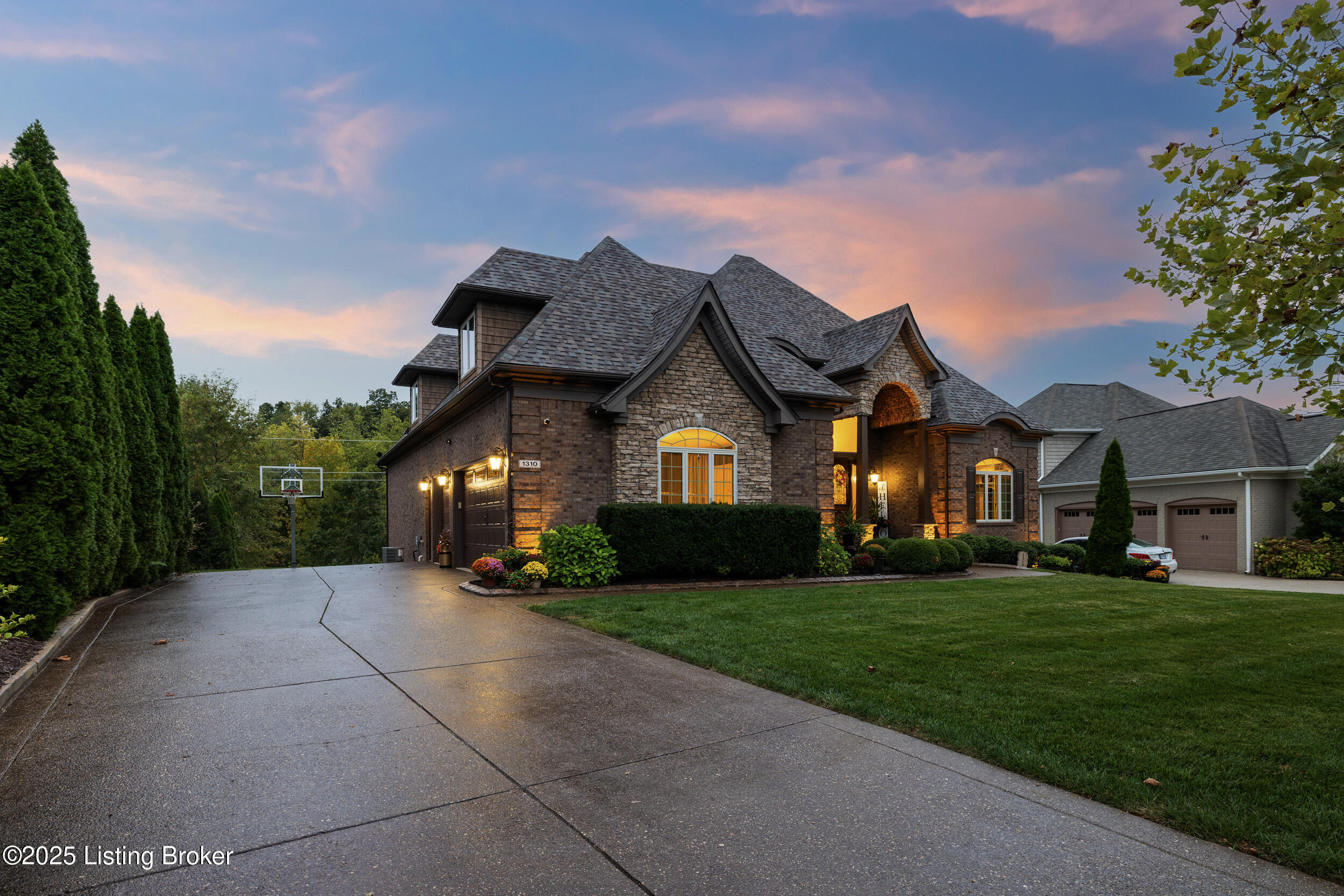 1310 Shakes View Ct