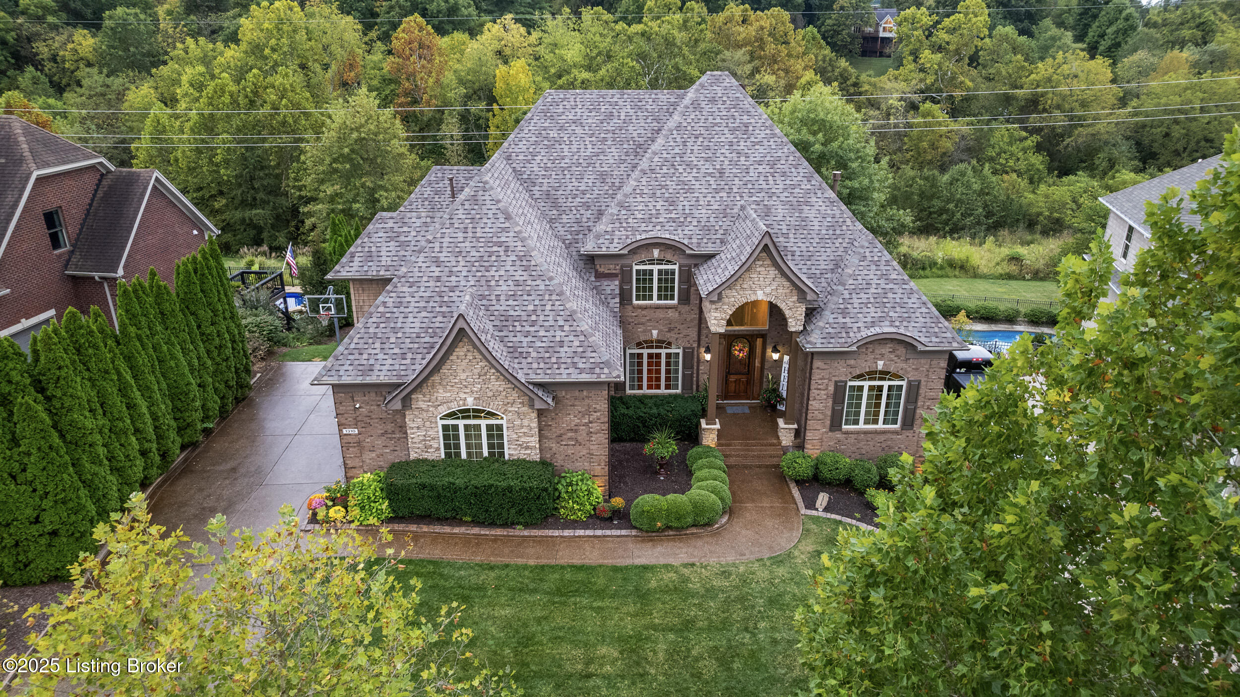 1310 Shakes View Ct